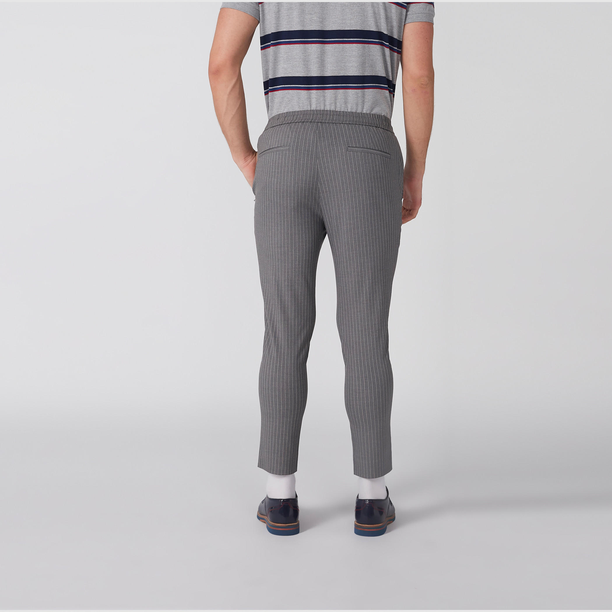 بنطال مقلّم برباط وجيوب-men-clothing-bottoms-trousersandchinos-trousers-image-1