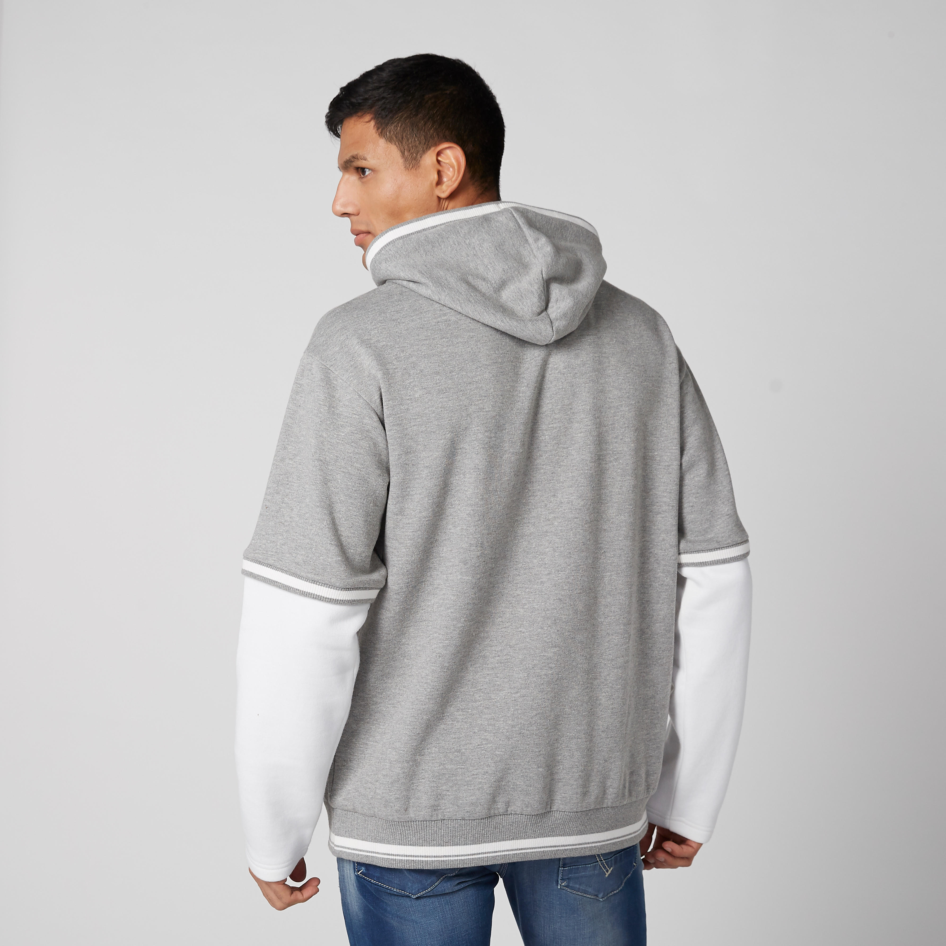 سريت شيرت مطرّز برباط بطبعات-men-winterwear-hoodiesandsweatshirts-image-3