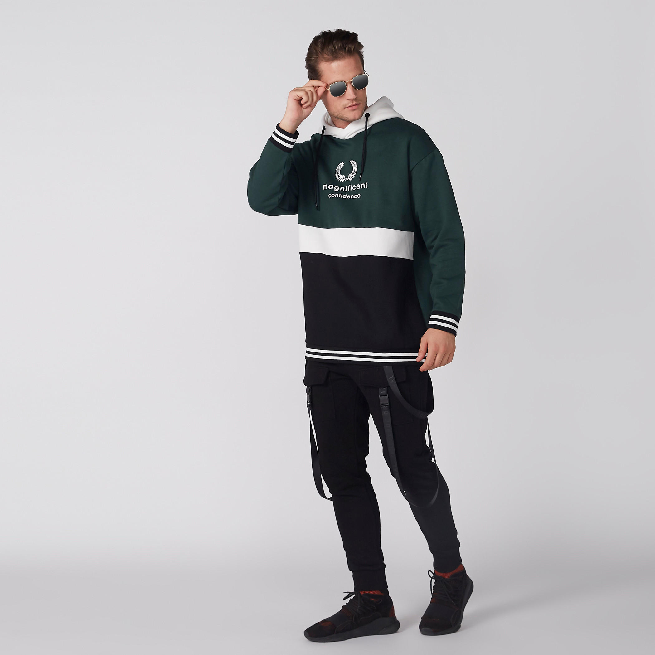سويت شيرت منقوش بأكمام طويلة وقبعة متصلة-men-winterwear-hoodiesandsweatshirts-image-3