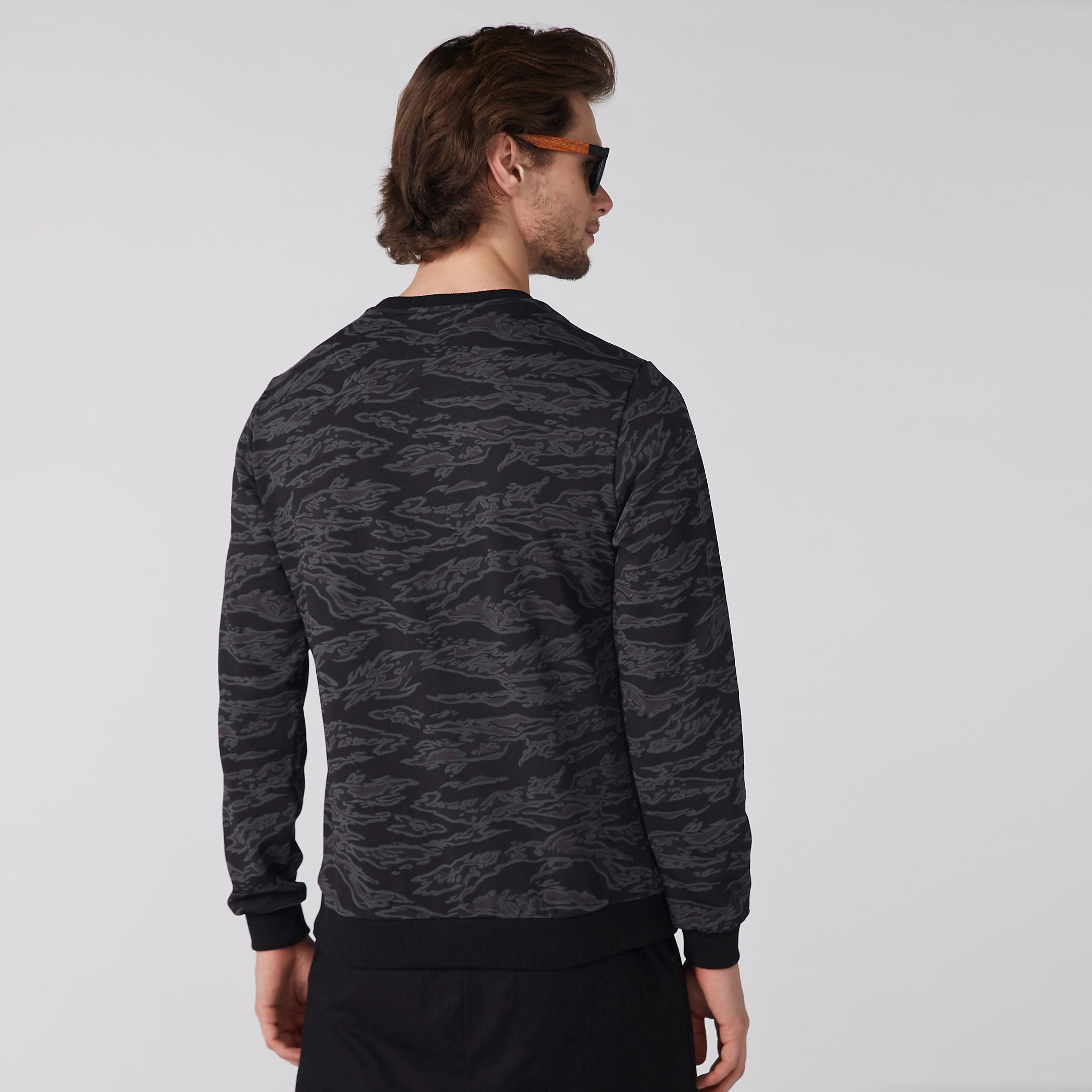 Printed Sweatshirt with Crew Neck and Long Sleeves-men-winterwear-hoodiesandsweatshirts-image-4
