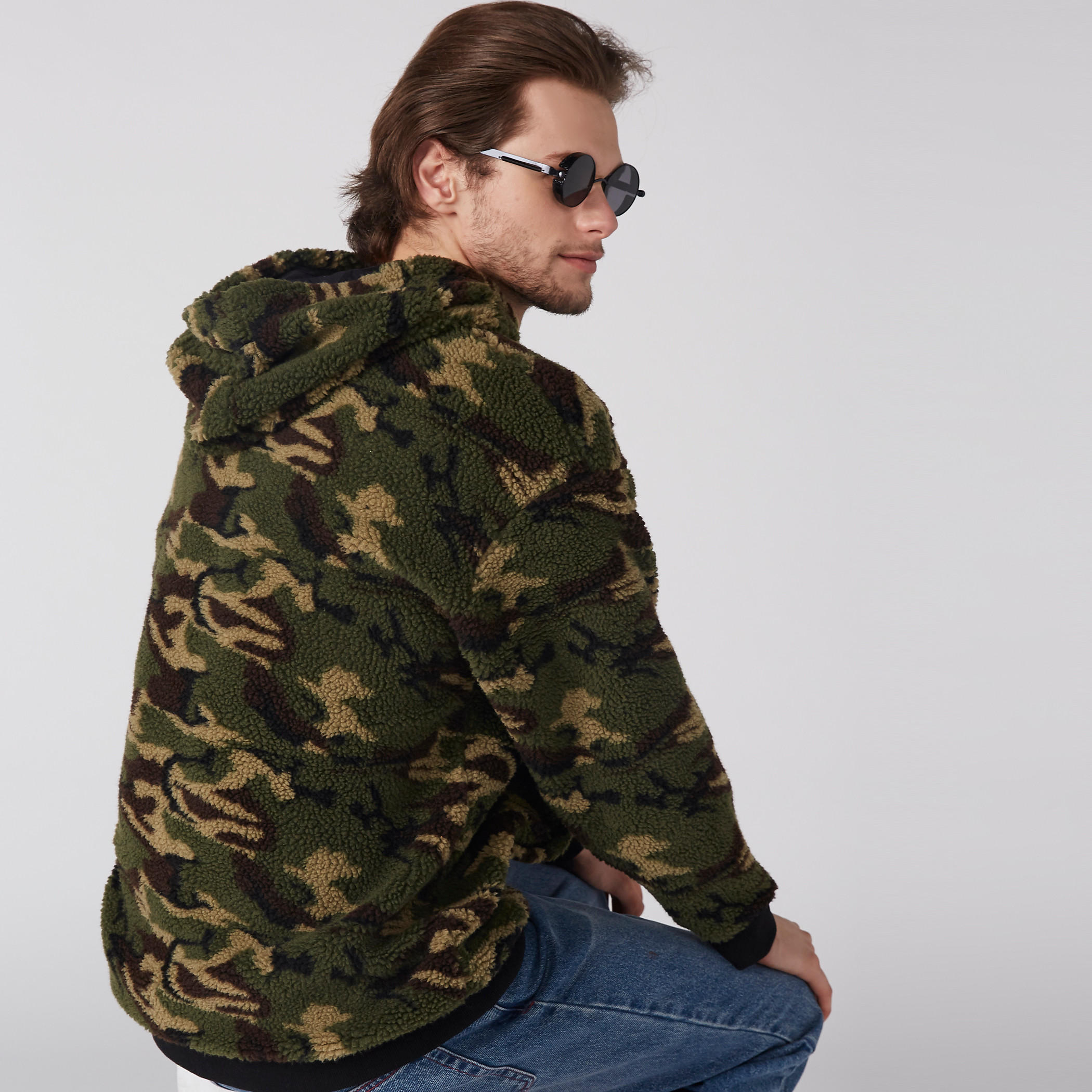 سويت شيرت بقبعة وأكمام طويلة وطبعات-men-winterwear-hoodiesandsweatshirts-image-5