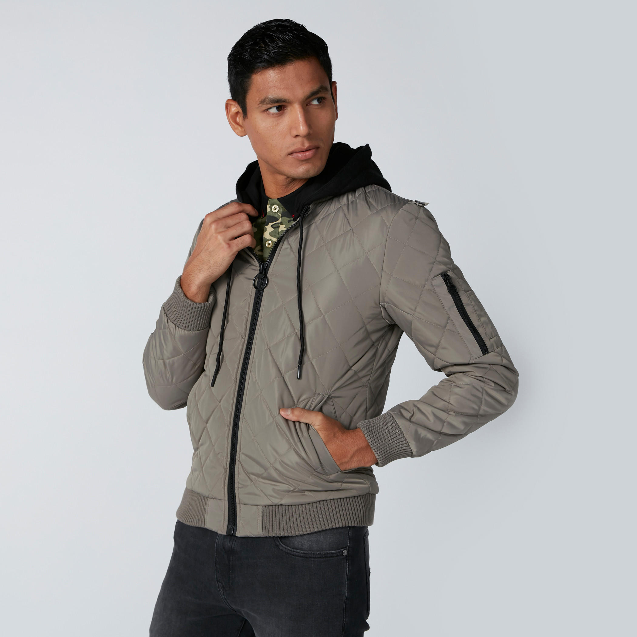 جاكيت مبطّن بأكمام طويلة وقبعة وسحاب إغلاق-men-clothing-jacketsandblazers-jackets-image-1