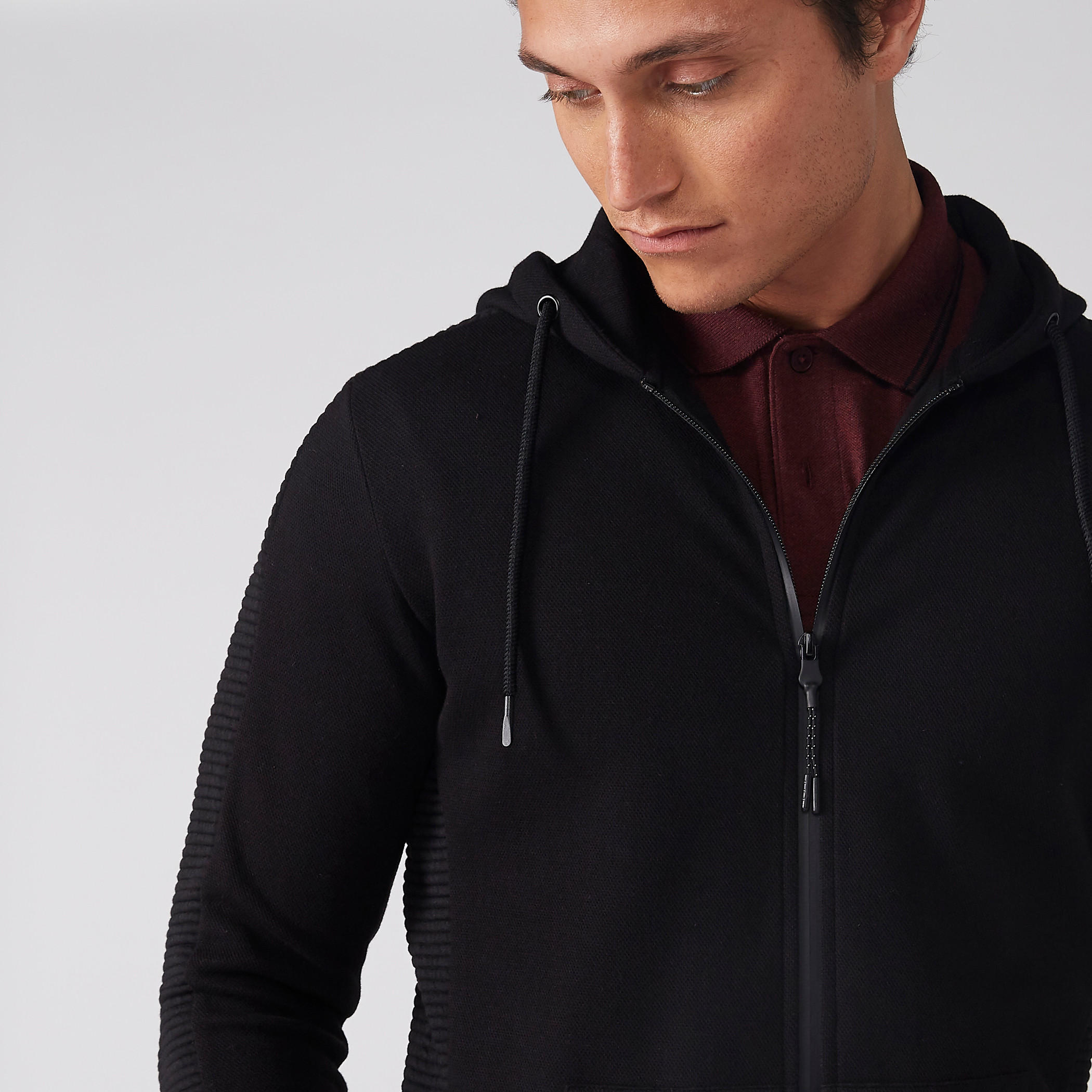 جاكيت بقبعة وسحّاب إغلاق وتفاصيل جيوب-men-clothing-jacketsandblazers-jackets-image-3