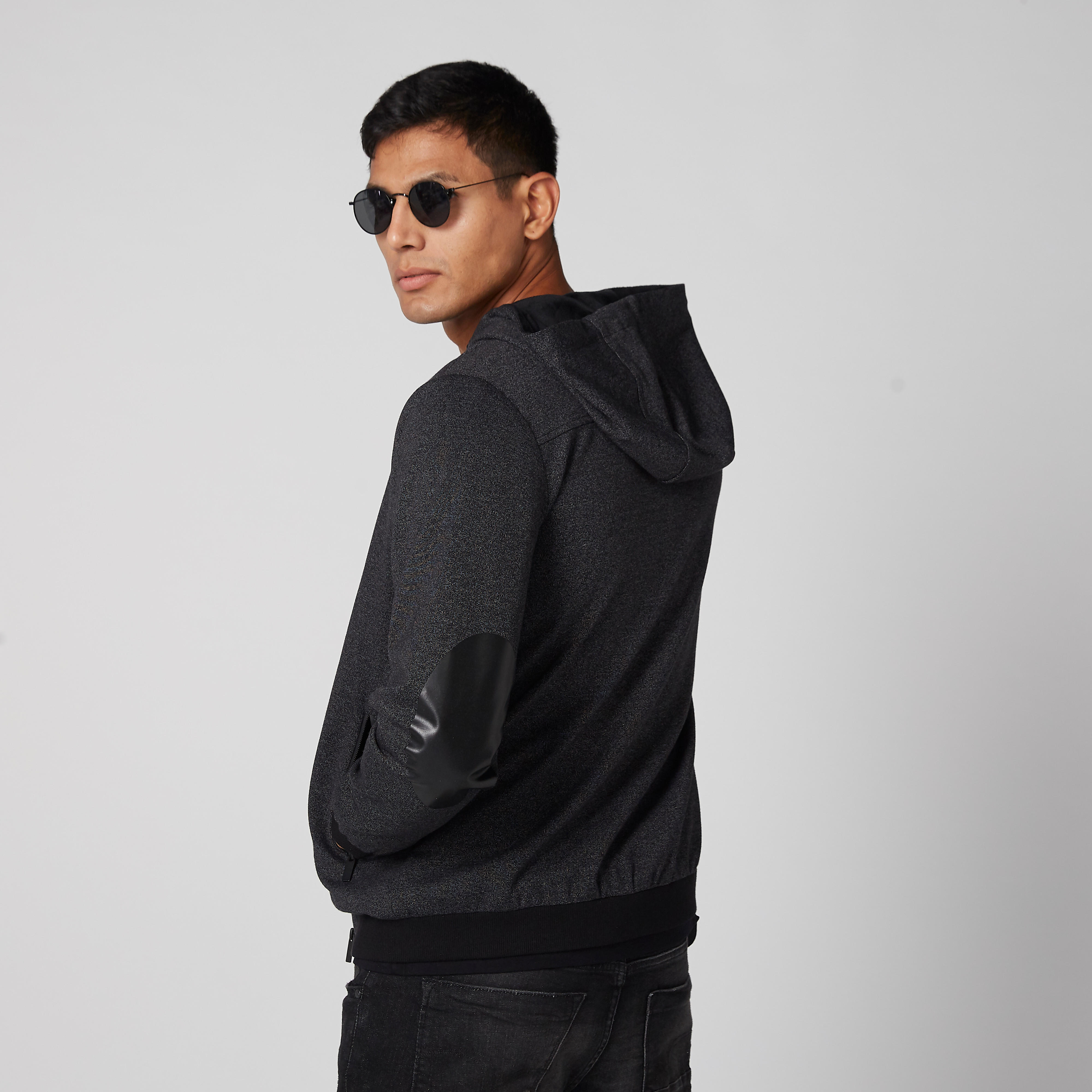 جاكيت بومبر بقبعة وشارة على المرفق-men-clothing-jacketsandblazers-jackets-image-2