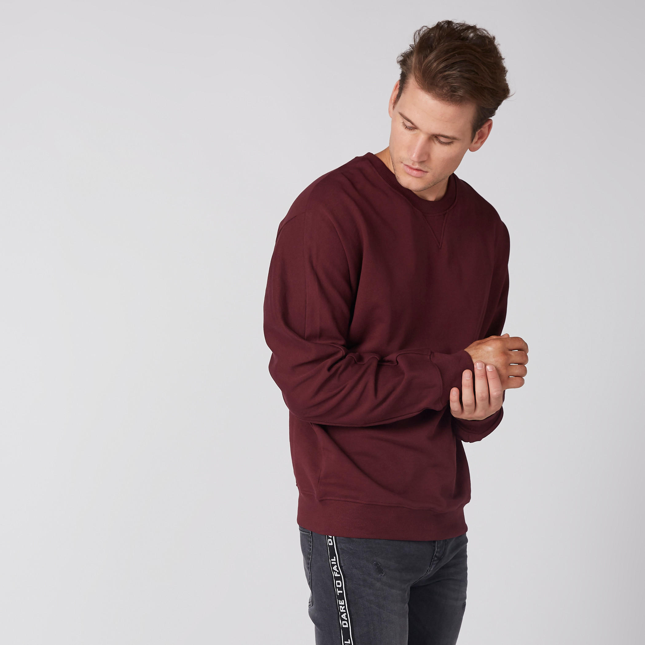 سويت شيرت بياقة دائرية وأكمام طويلة-men-winterwear-hoodiesandsweatshirts-image-3
