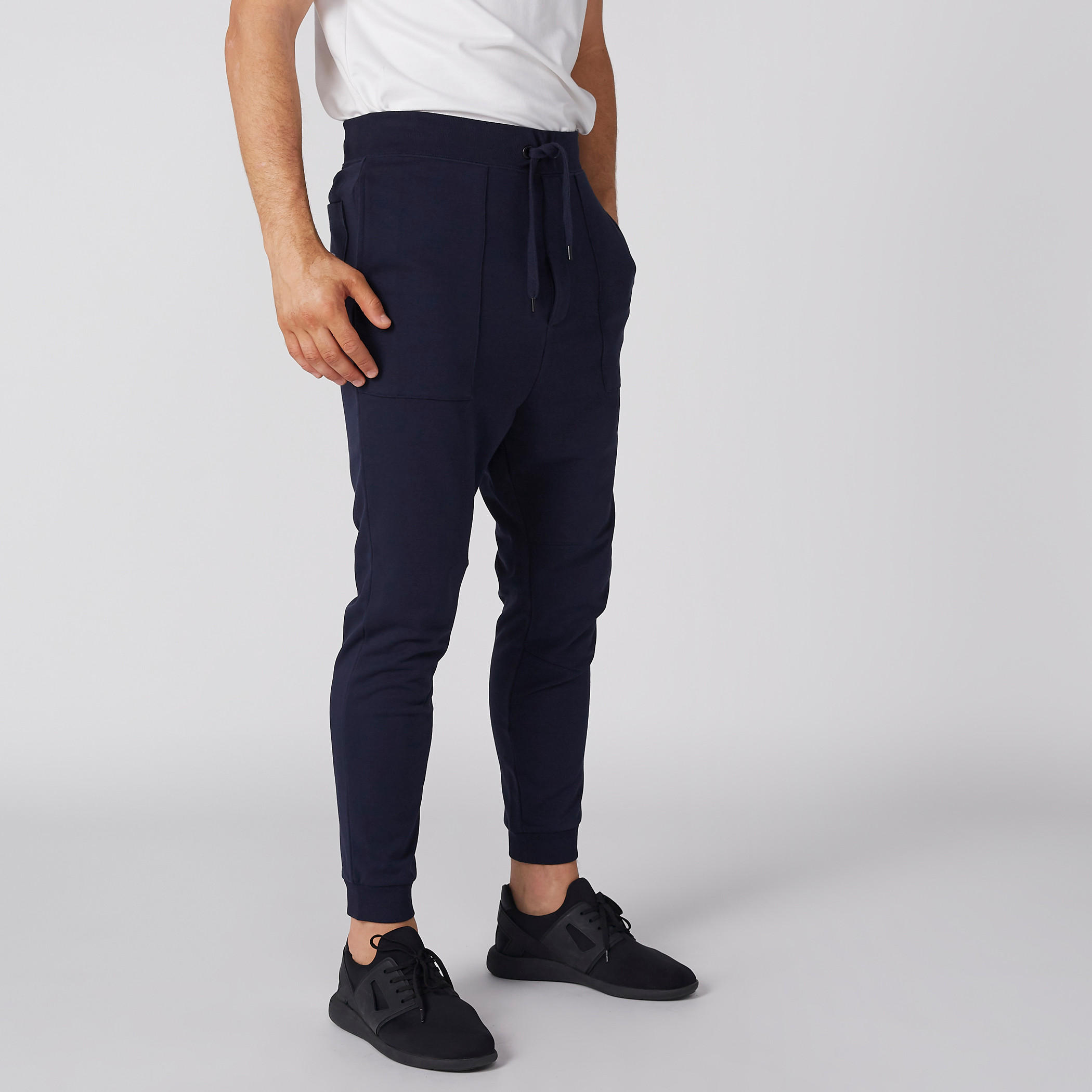بنطال رياضي طويل برباط وجيوب-men-clothing-bottoms-joggers-image-3