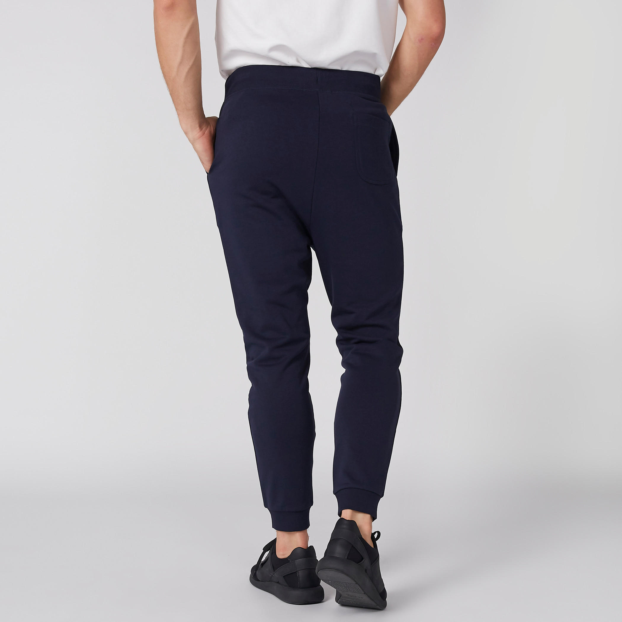 بنطال رياضي طويل برباط وجيوب-men-clothing-bottoms-joggers-image-5