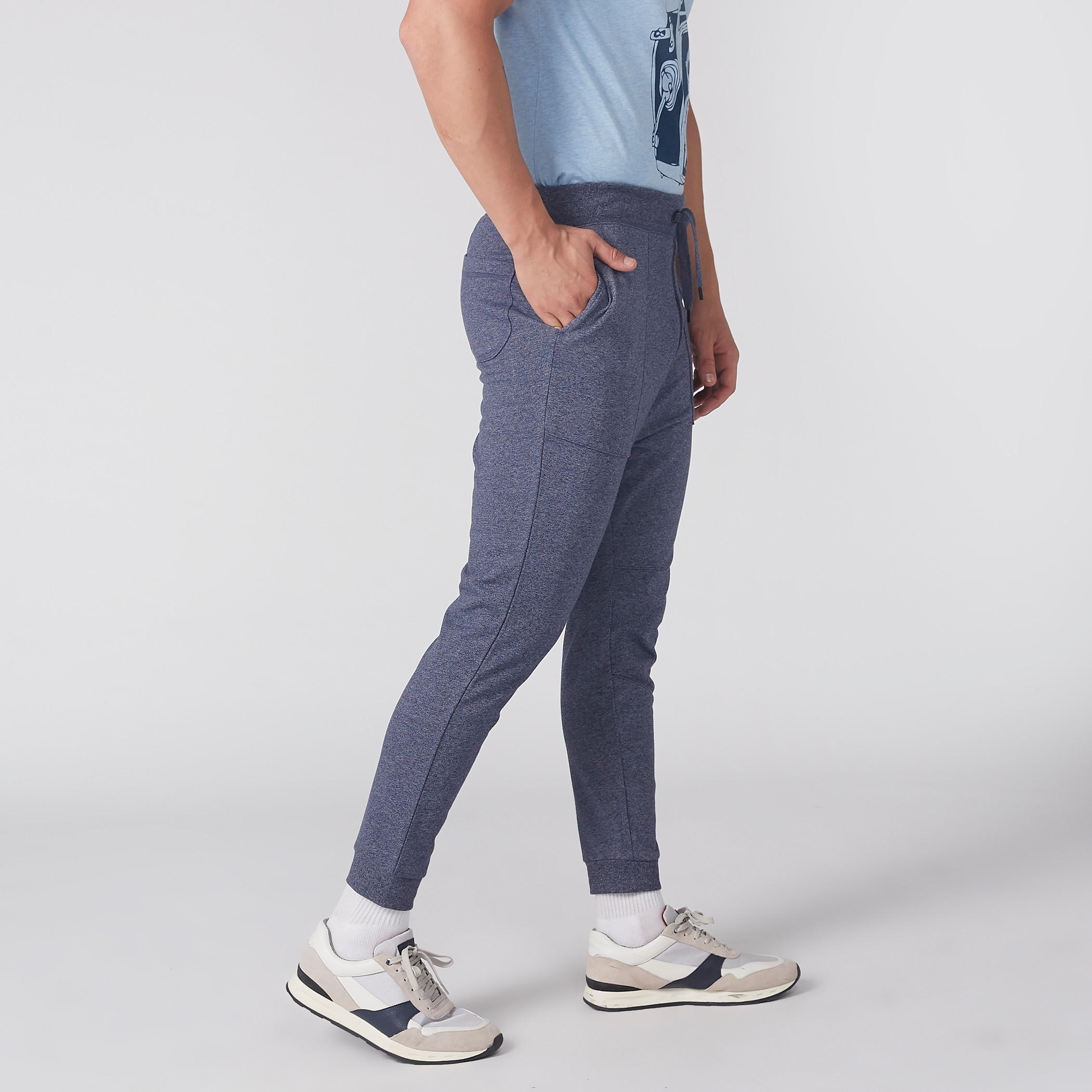 بنطال رياضي بارز الملمس بجيوب وربّاط-men-clothing-bottoms-joggers-image-3