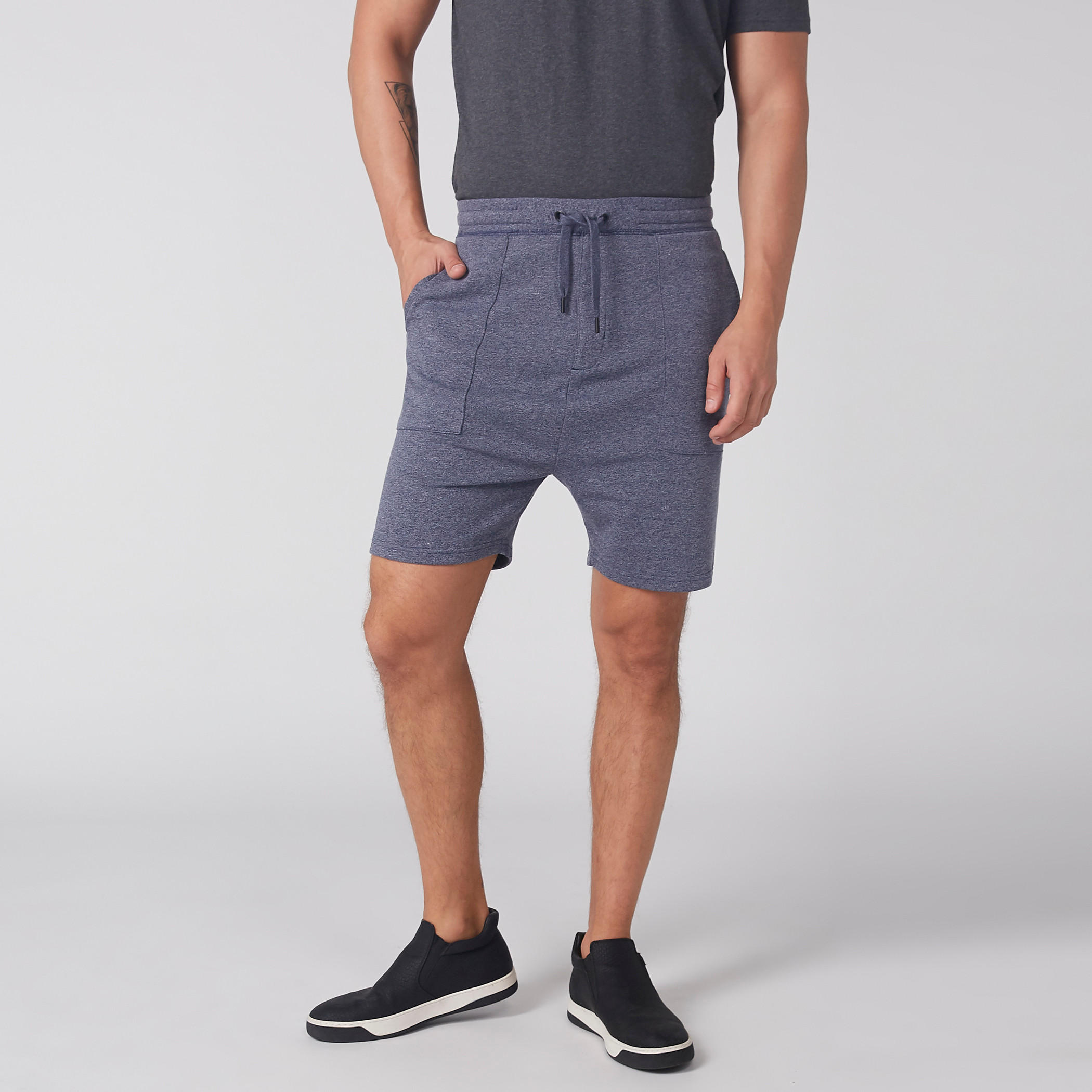 شورت بخصر مطّاطي وجيوب-men-clothing-bottoms-shorts-image-1