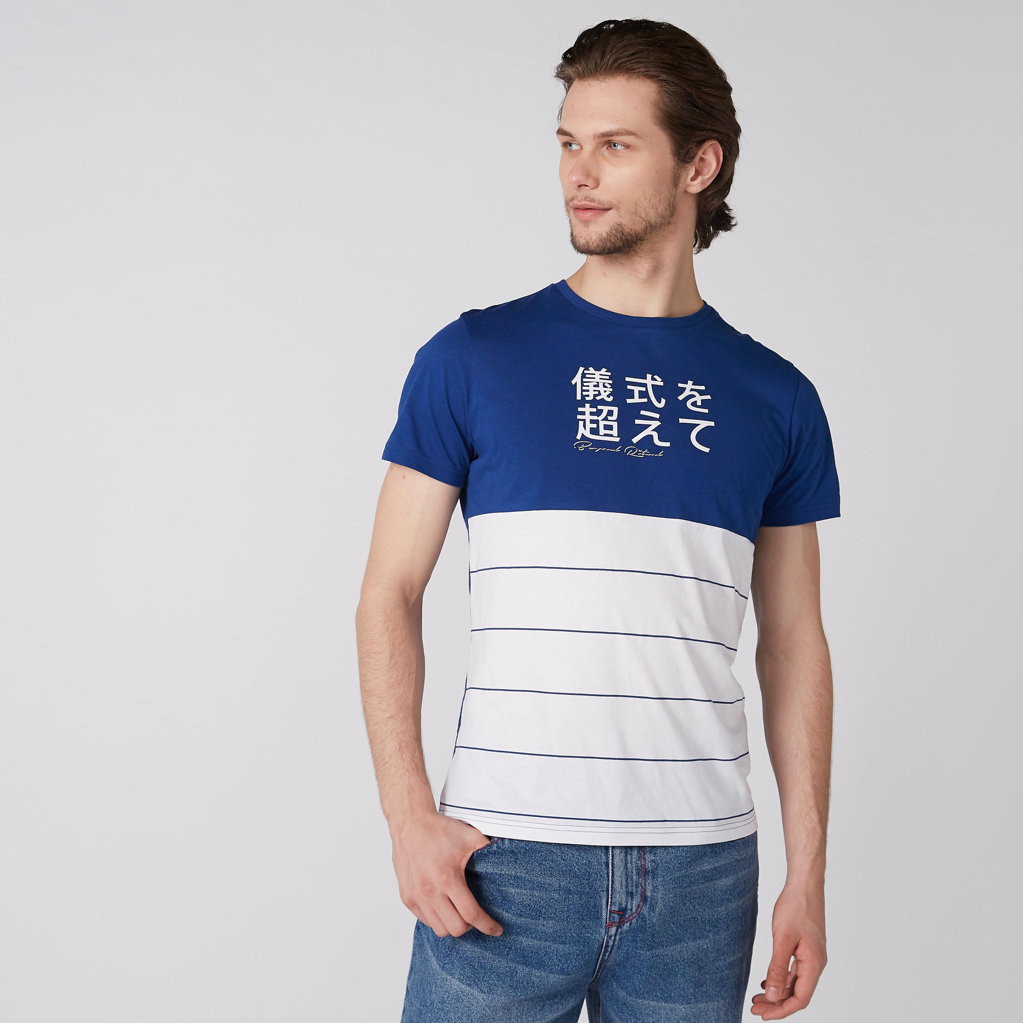 تيشيرت بأكمام قصيرة وطبعات-men-clothing-tshirtsandpolos-tshirts-image-1