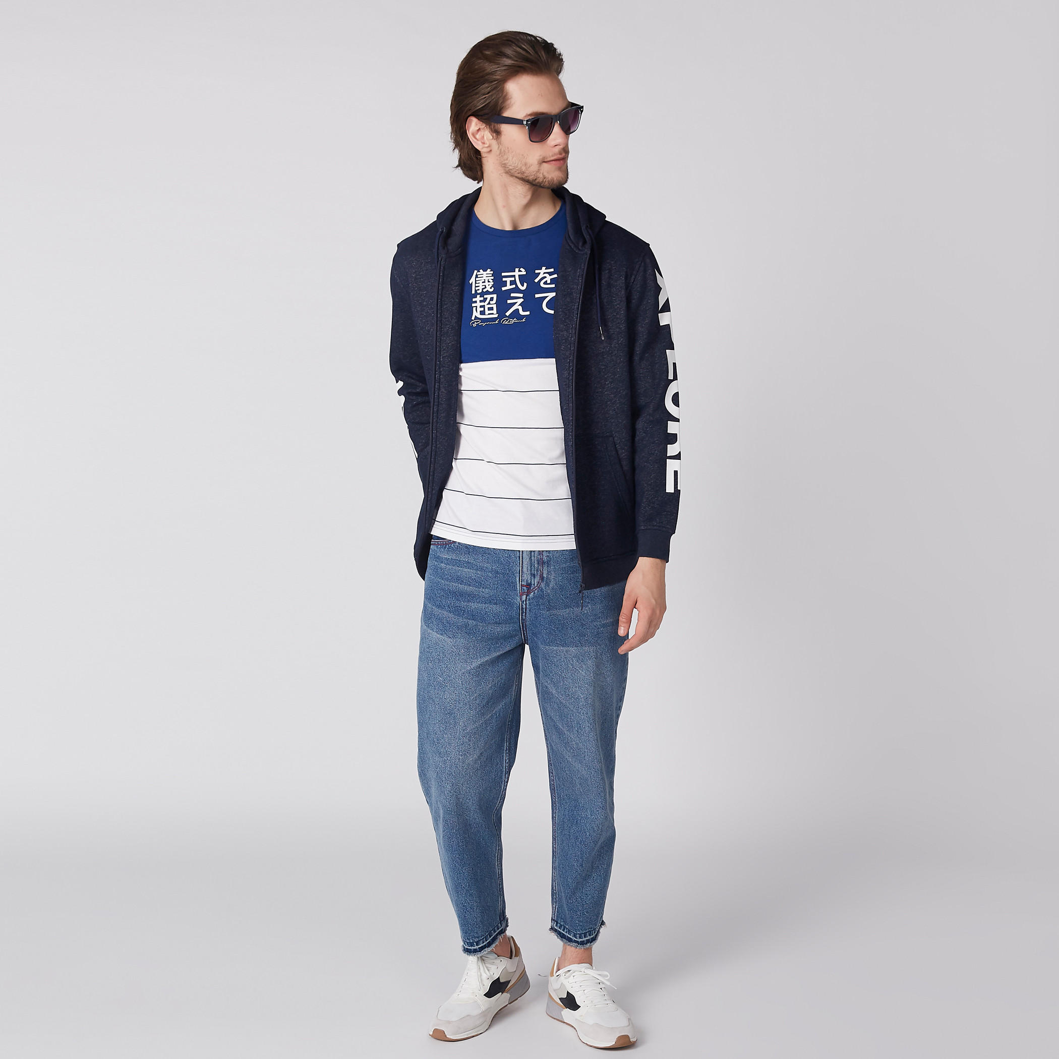 تيشيرت بأكمام قصيرة وطبعات-men-clothing-tshirtsandpolos-tshirts-image-2