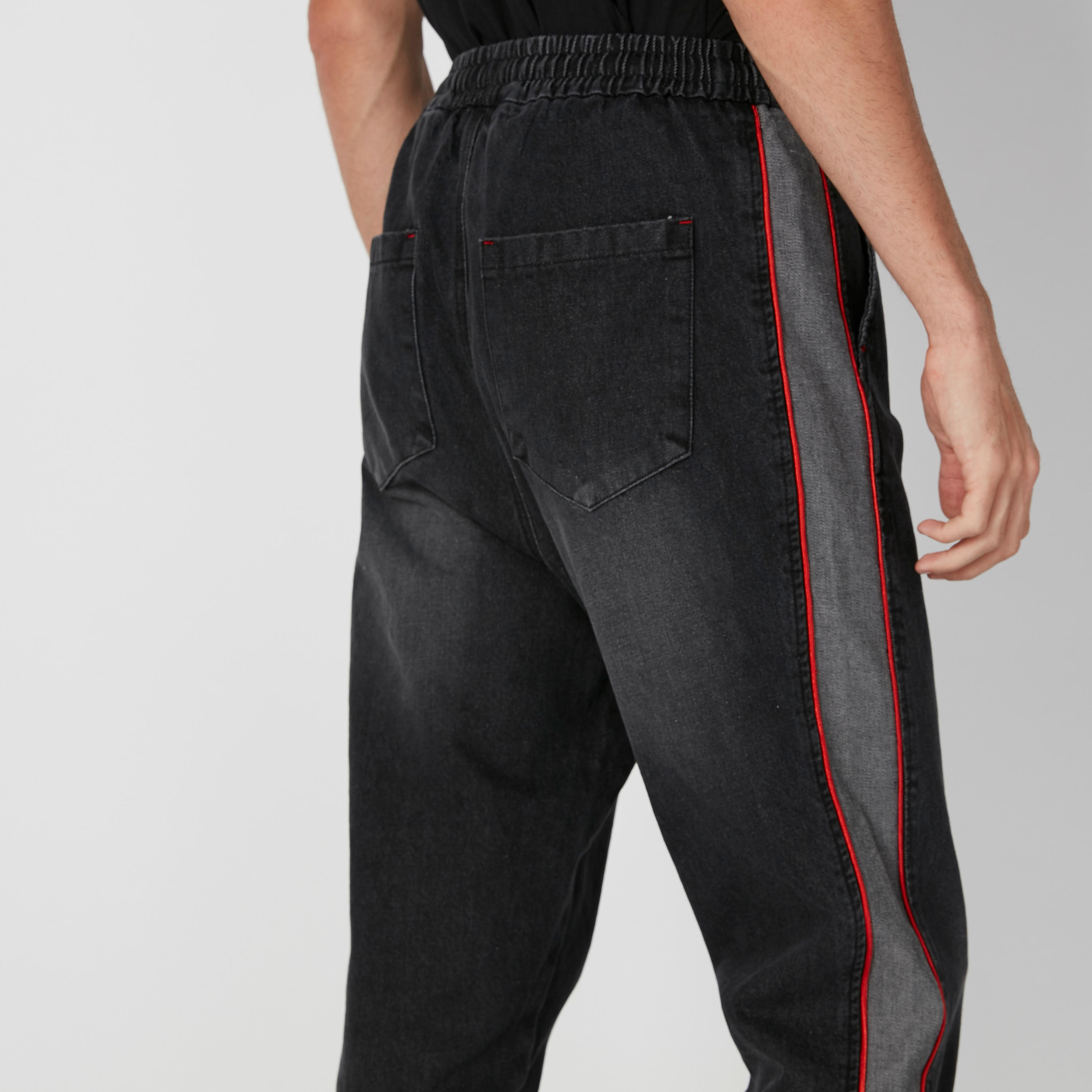 بنطال دينم برباط وشريطة جانبية-men-clothing-bottoms-jeans-image-1