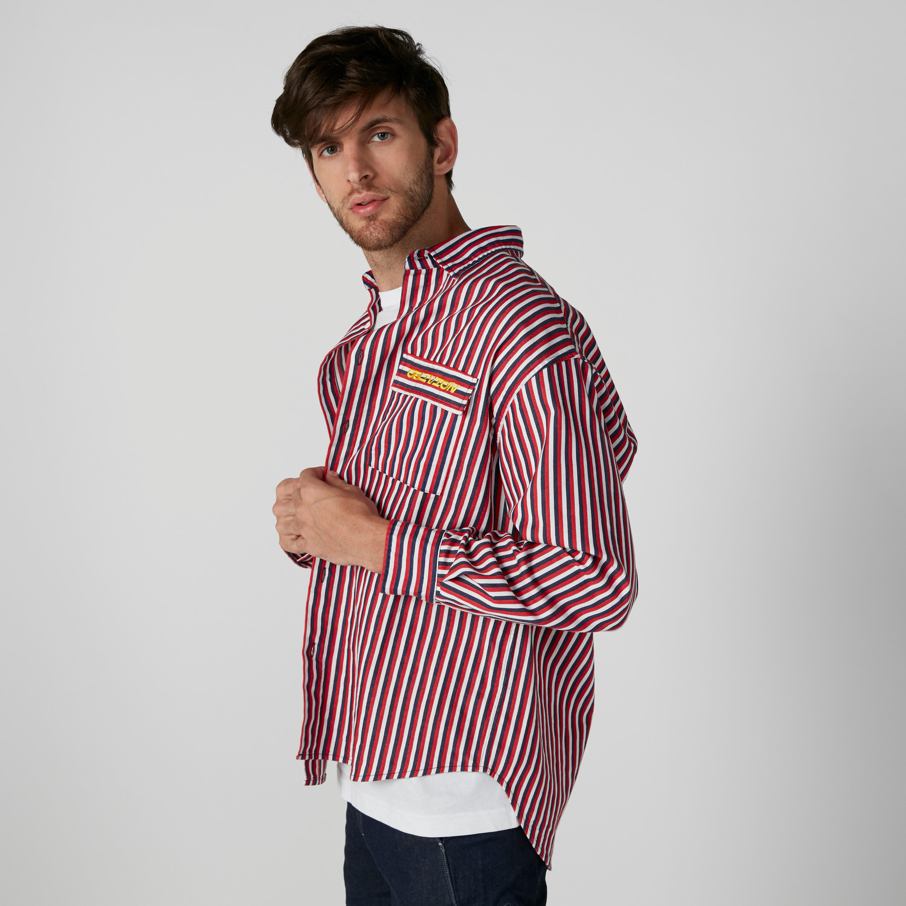 قميص مقلّم بأكمام طويلة وأزرار-men-clothing-shirts-image-5