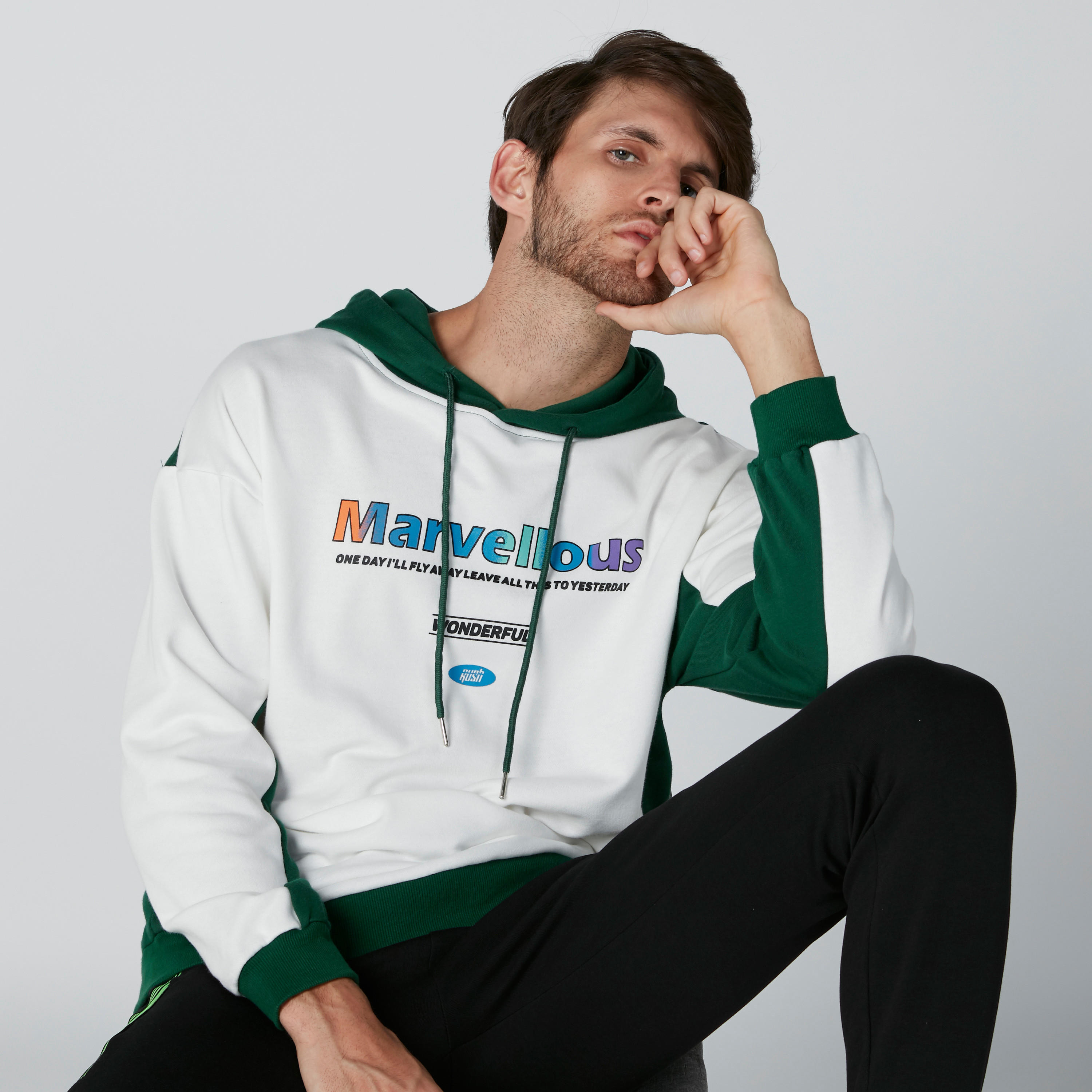 هودي بطبعات وأكمام طويلة-men-winterwear-hoodiesandsweatshirts-image-5