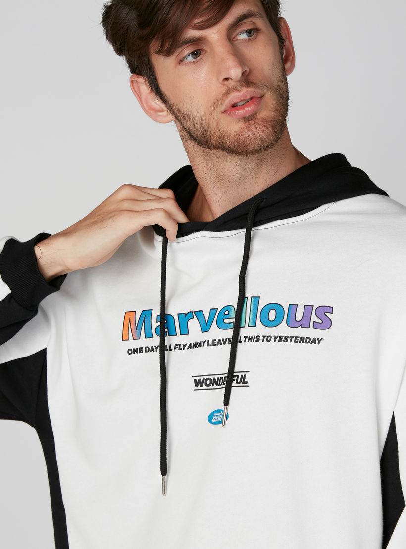 Printed Hoodie with Long Sleeves-men-winterwear-hoodiesandsweatshirts-image-5