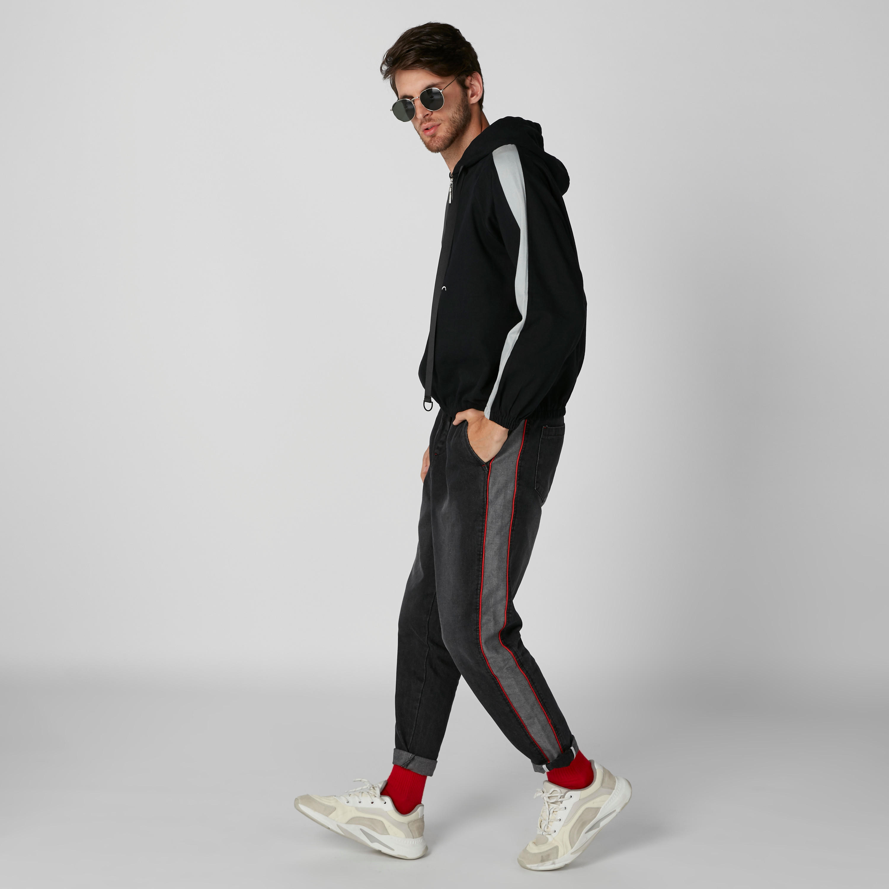 جاكيت مُطرّز بأكمام طويلة وقبعة-men-clothing-jacketsandblazers-jackets-image-3