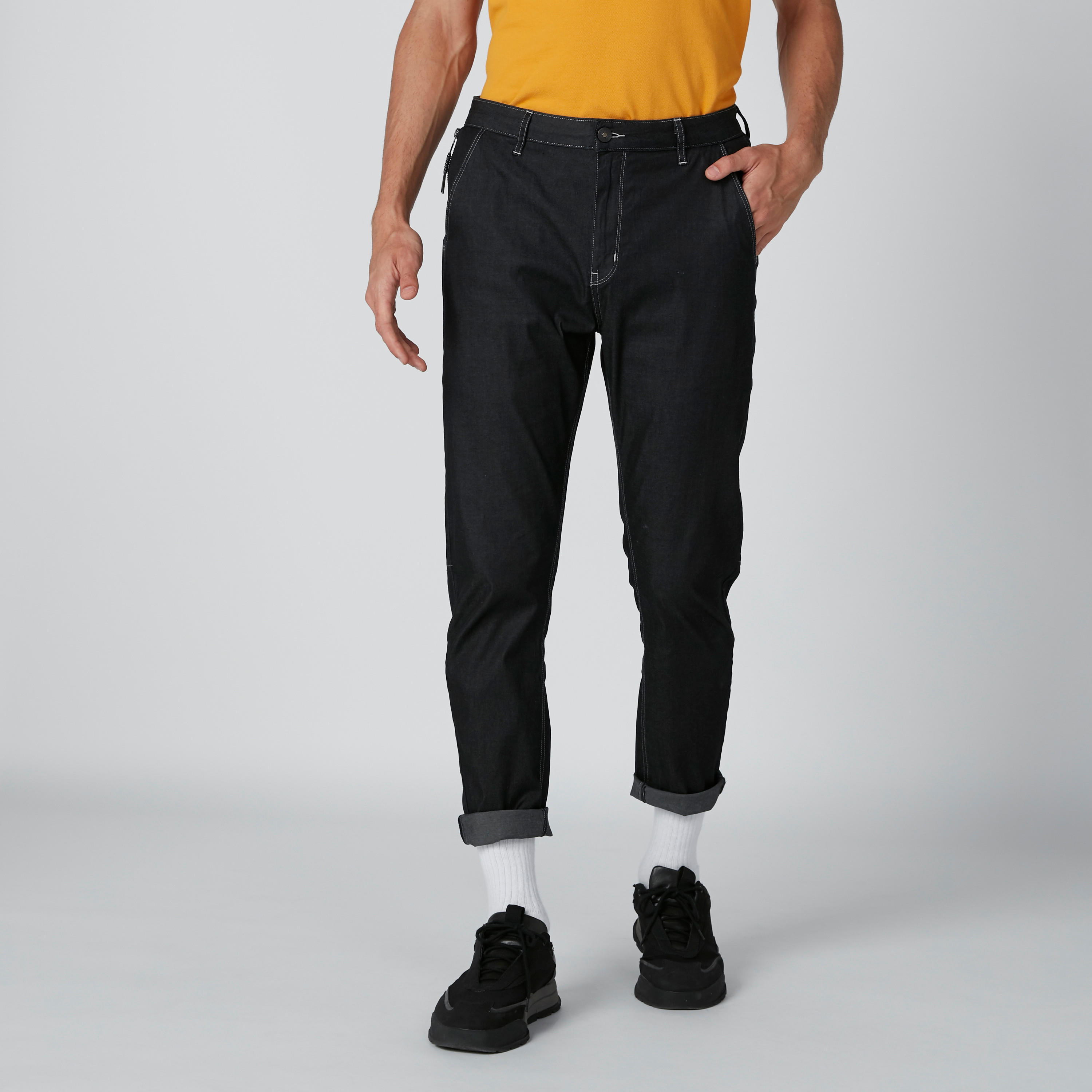 بنطال دينم بجيوب وحافة مطوية لأعلى-men-clothing-bottoms-jeans-image-1