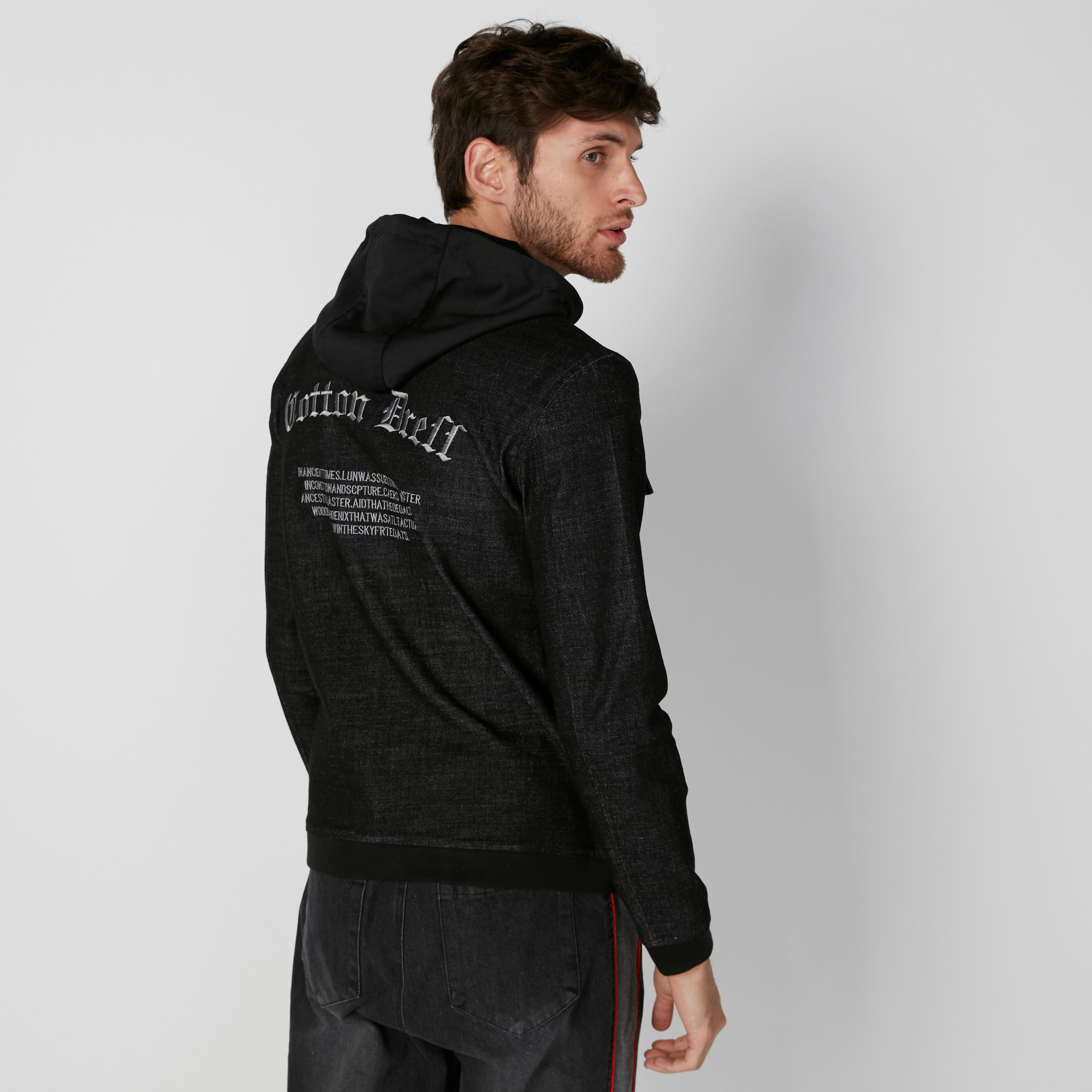 جاكيت بجيوب وقبّعة-men-clothing-jacketsandblazers-jackets-image-1