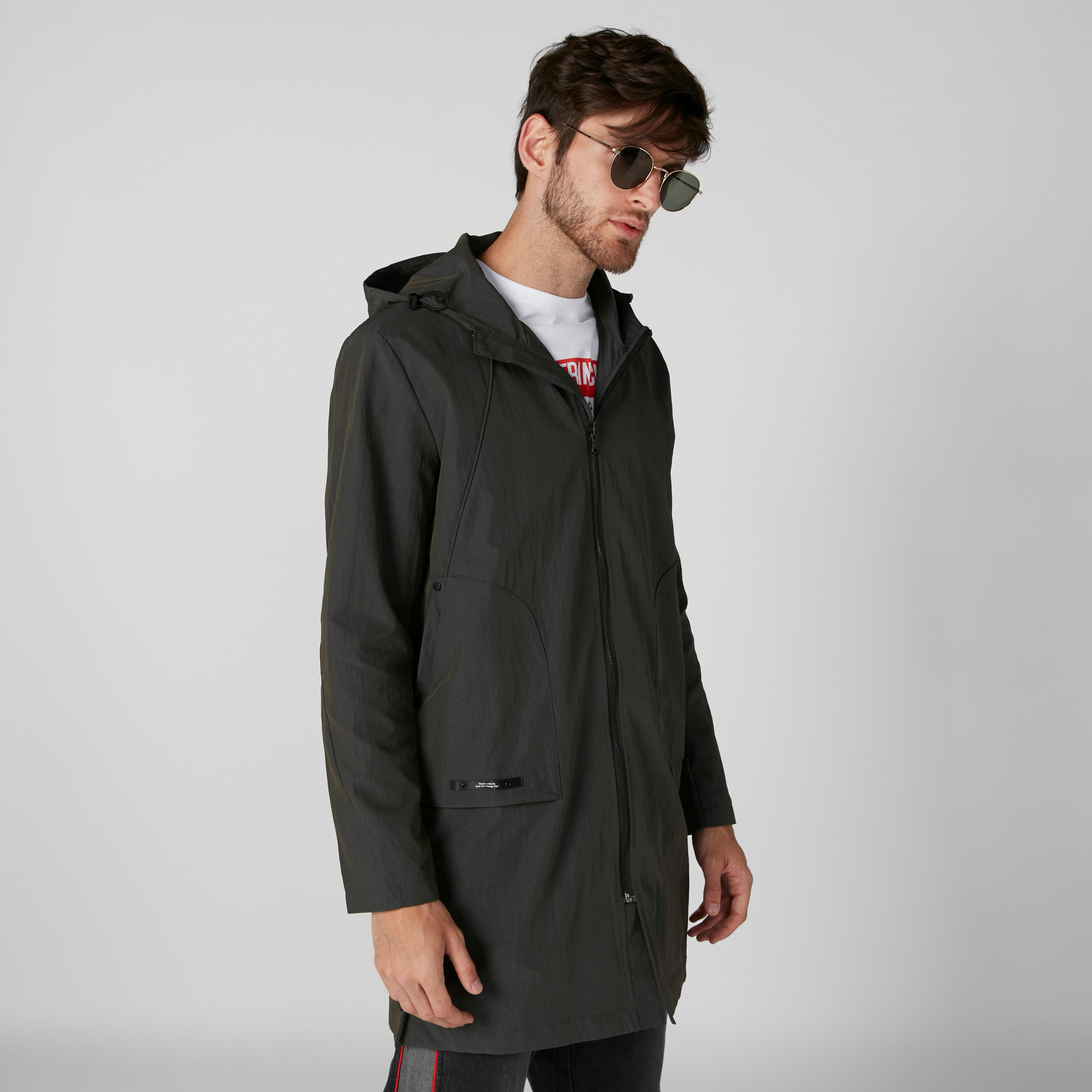 معطف طويل بجيوب وسحاب إغلاق وقبعة-men-clothing-jacketsandblazers-coats-image-4