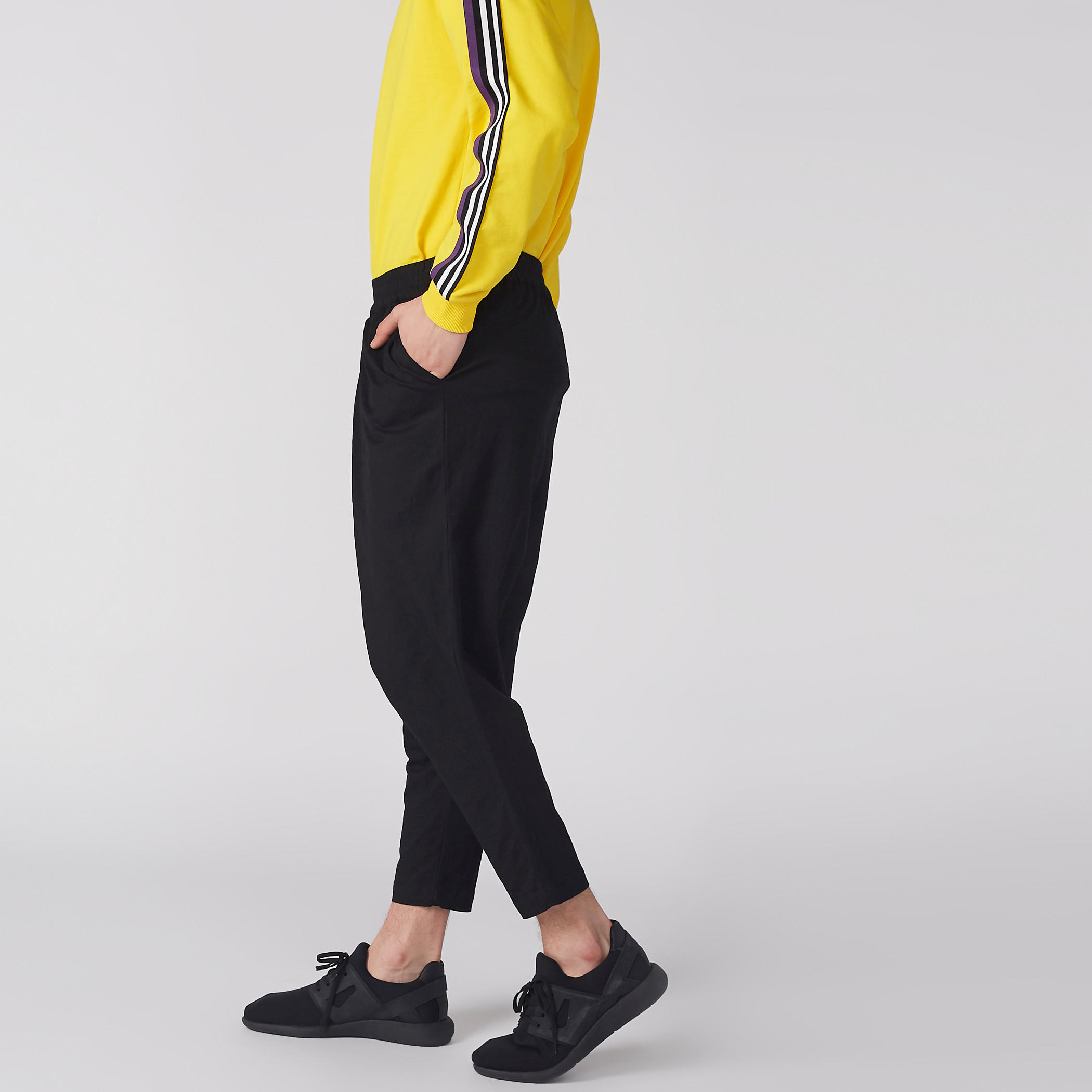 بنطال بطول للكاحل وخصر مطاطي وجيوب-men-clothing-bottoms-trousersandchinos-trousers-image-1