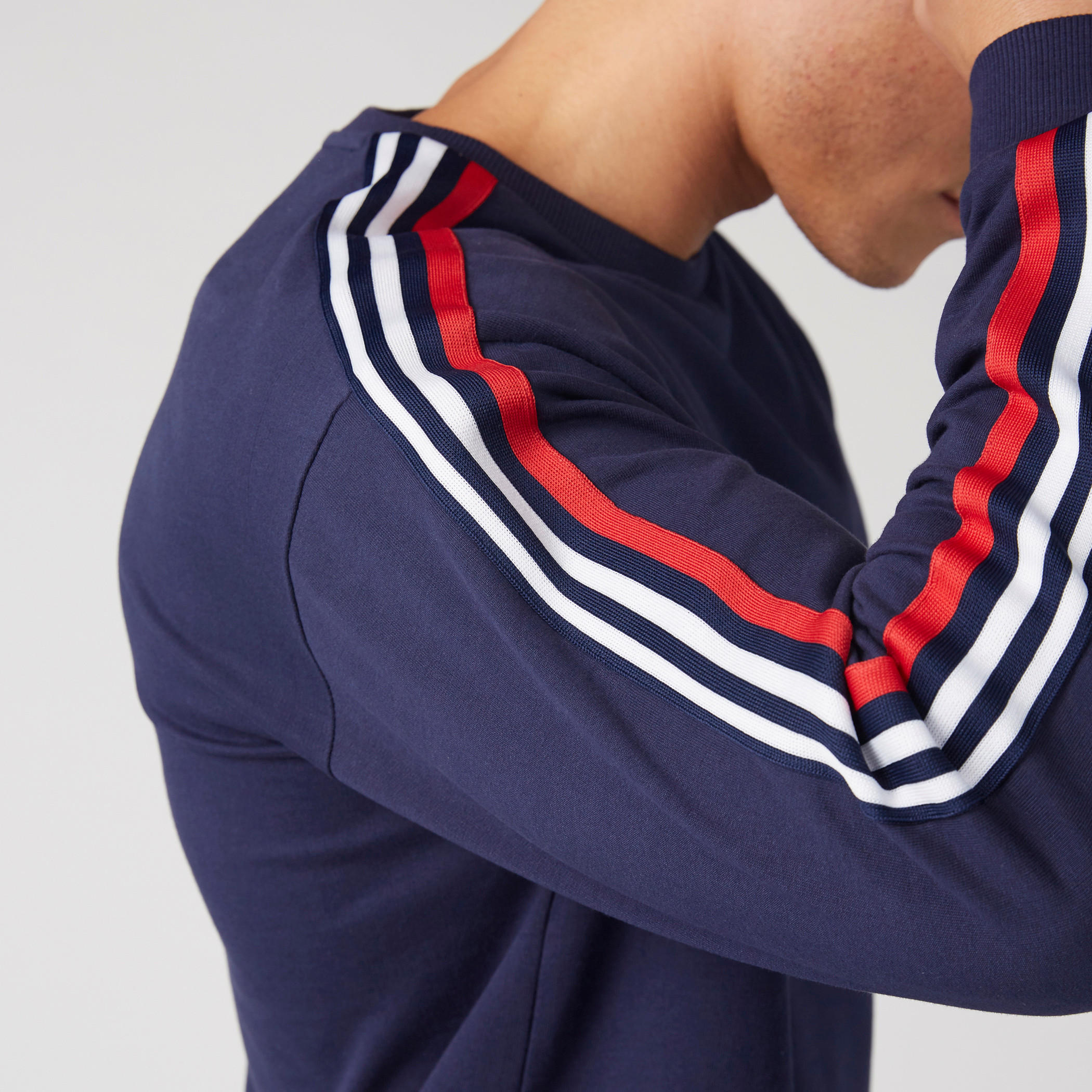 سويت شيرت مقلم بياقة مستديرة وأكمام طويلة-men-winterwear-hoodiesandsweatshirts-image-5