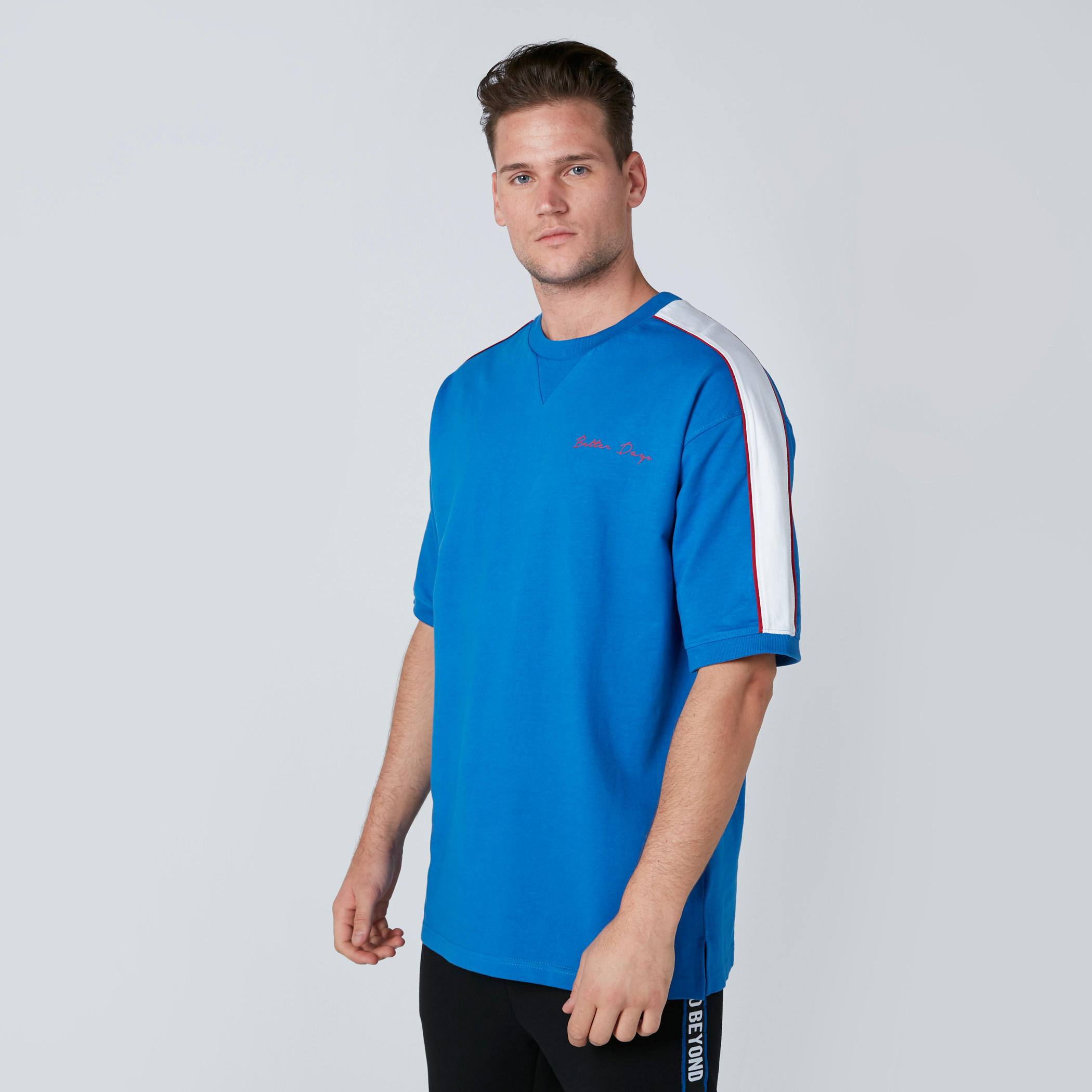 تيشيرت بياقة مستديرة وأكمام قصيرة-men-clothing-tshirtsandpolos-tshirts-image-1