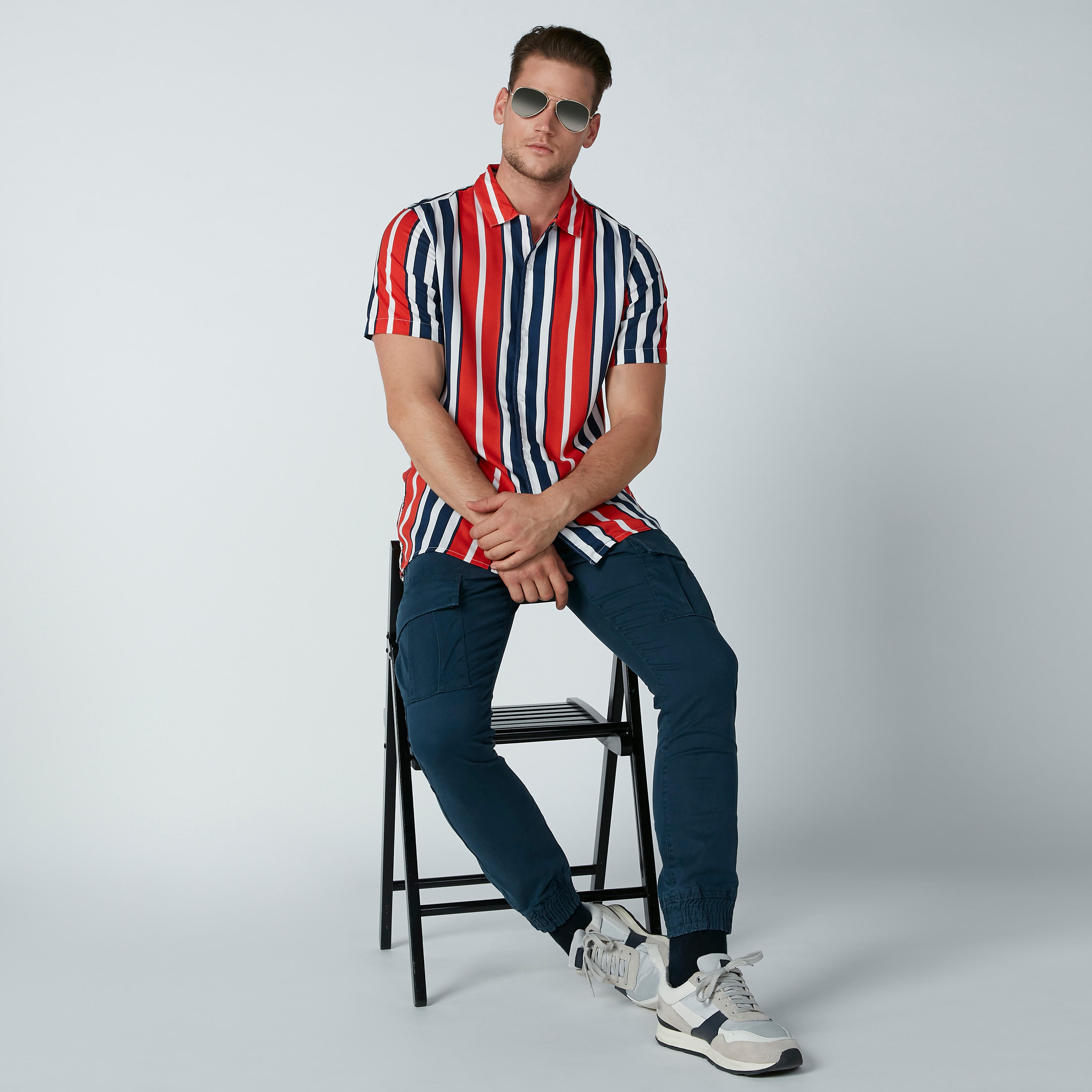 قميص مقلّم بأكمام قصيرة-men-clothing-shirts-image-2
