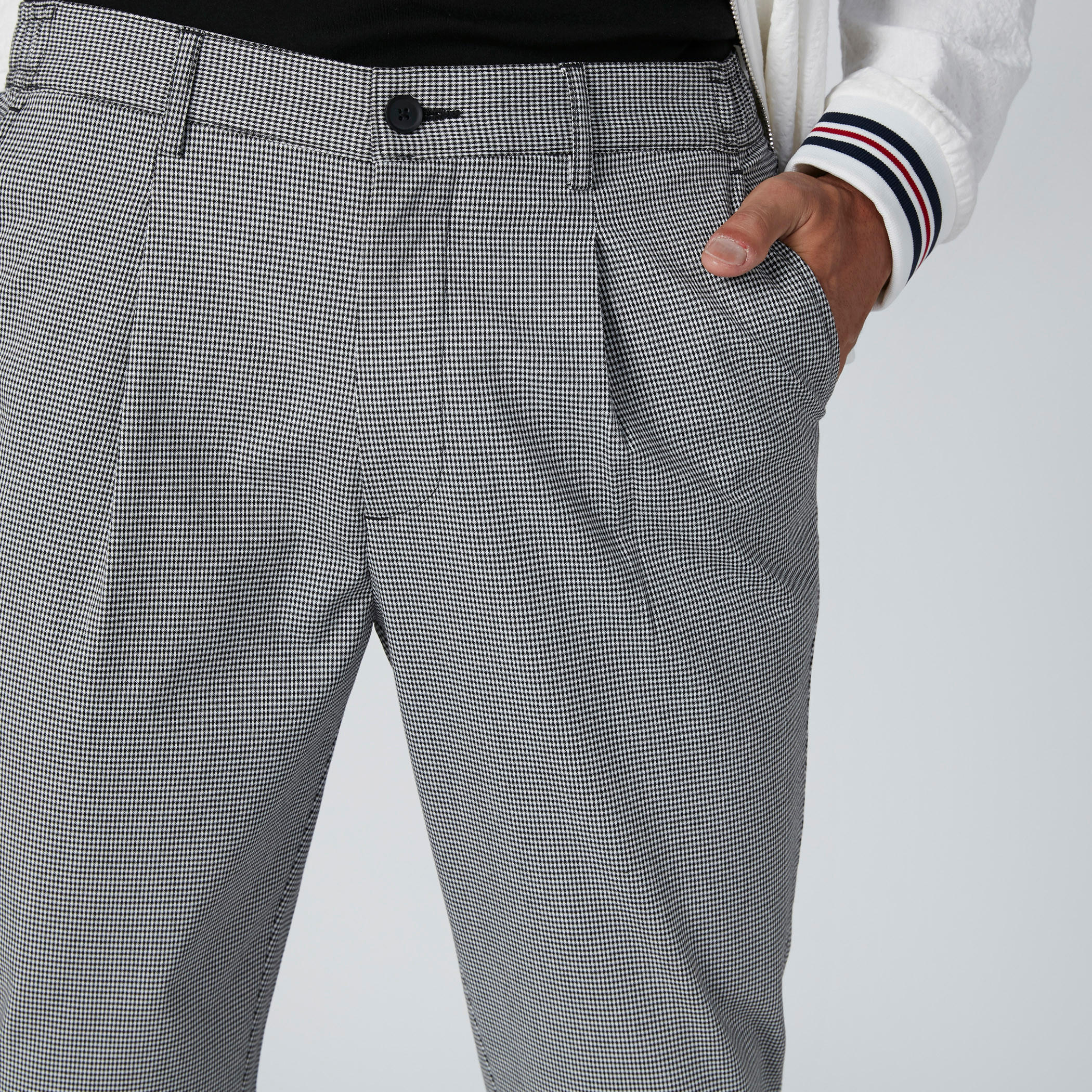 بنطال كاروهات بزر إغلاق وجيوب-men-clothing-bottoms-trousersandchinos-trousers-image-4