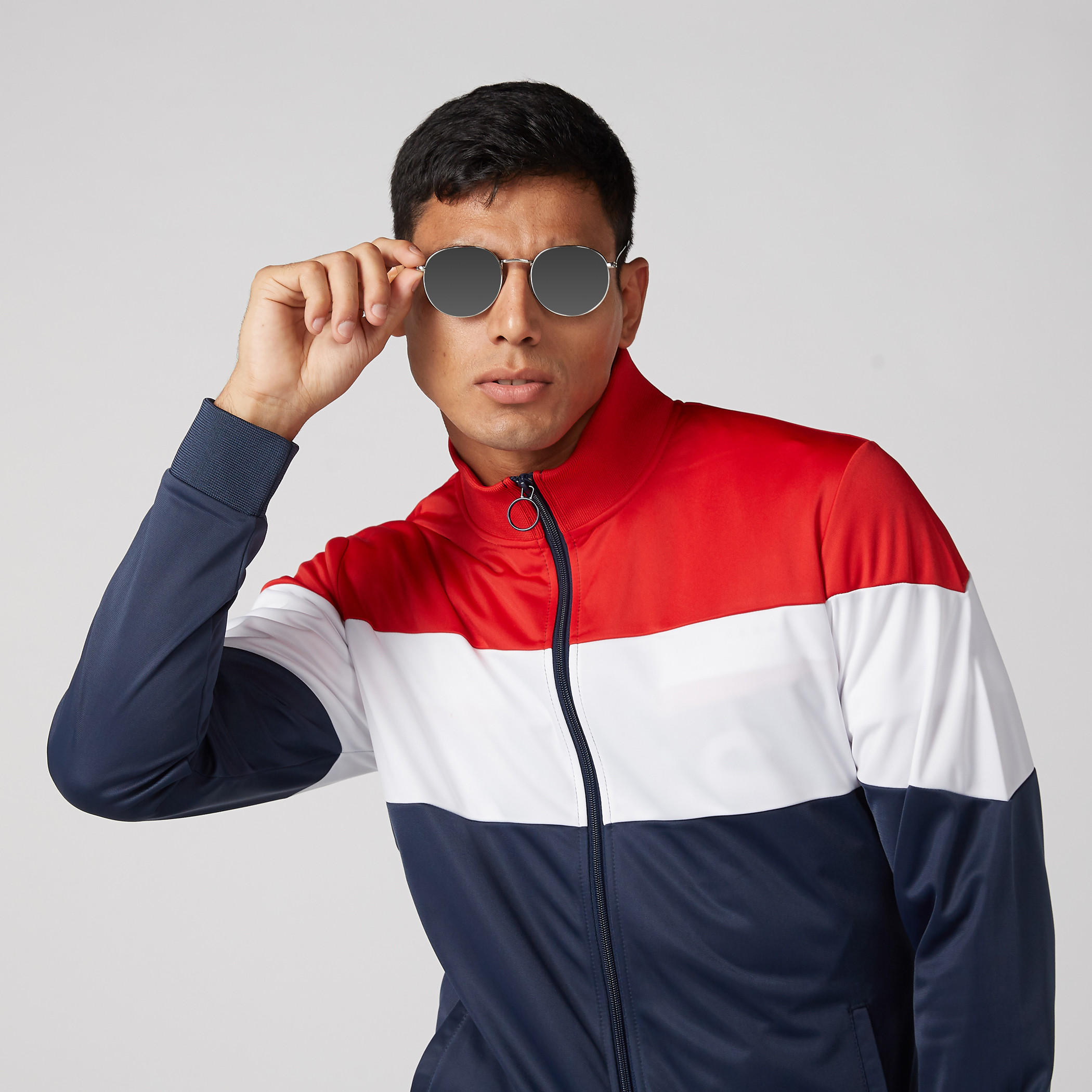 جاكيت بأكمام طويلة وسحّاب إغلاق وجيوب-men-winterwear-hoodiesandsweatshirts-image-1