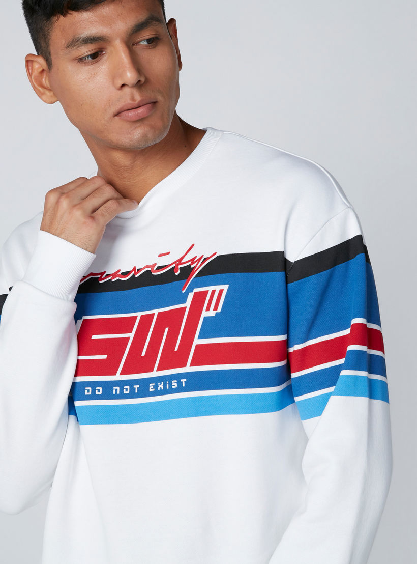 Printed T-Shirt with Cuffed Sleeves and Side Slits-men-winterwear-hoodiesandsweatshirts-image-4
