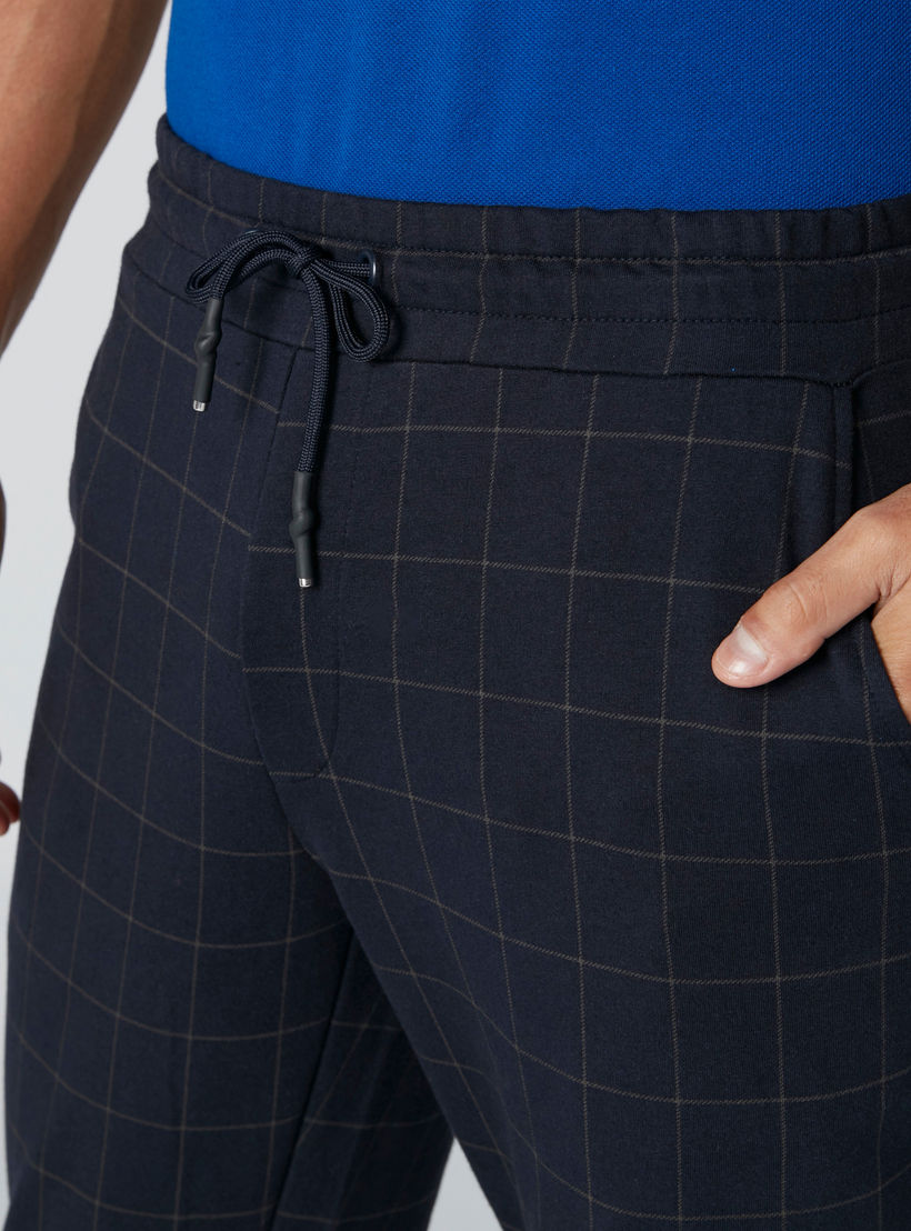 Chequered Pants with Pocket Detail and Drawstring-men-clothing-bottoms-trousersandchinos-trousers-image-4