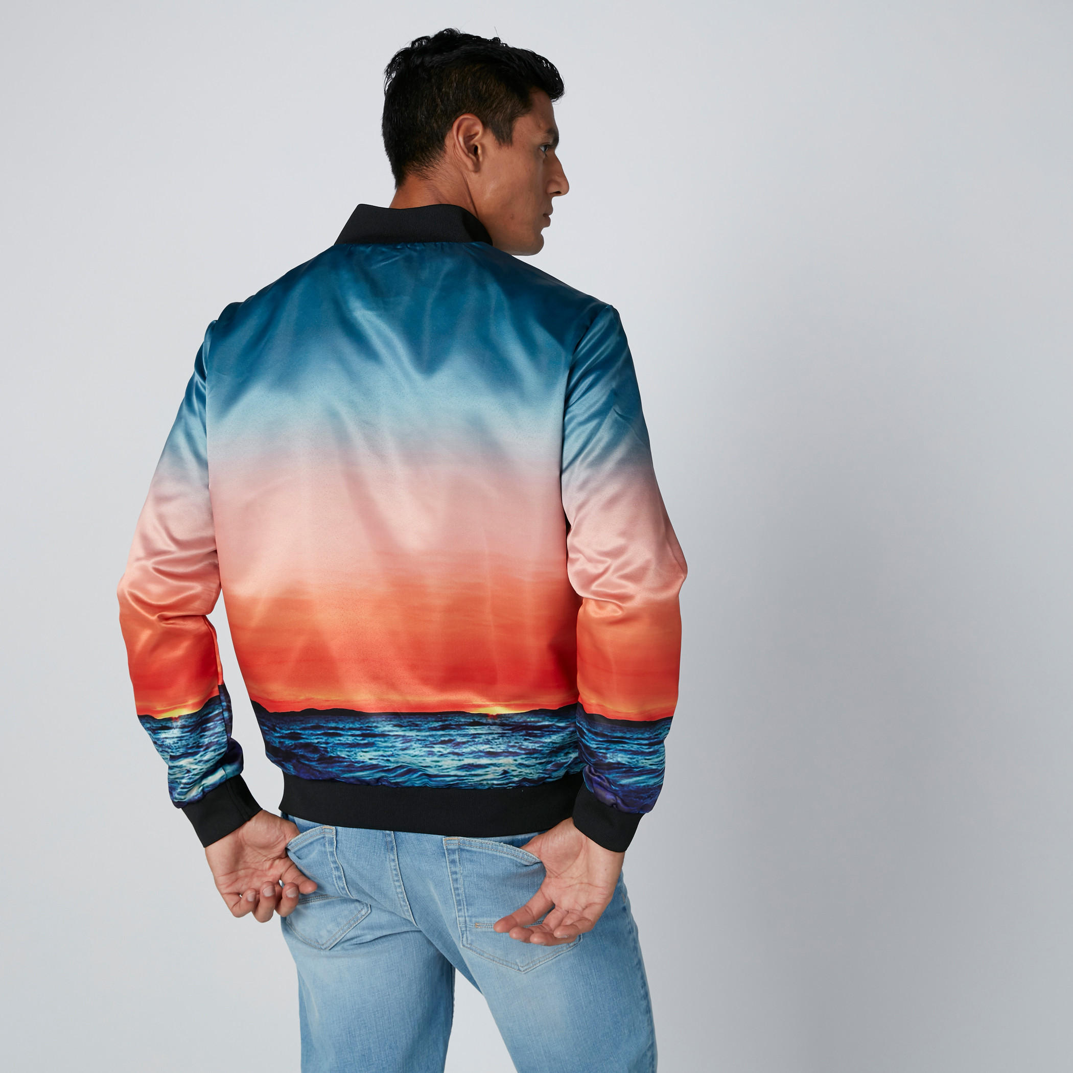 جاكيت بومبر بأكمام طويلة وطبعات وجيوب كانجارو-men-clothing-jacketsandblazers-jackets-image-3