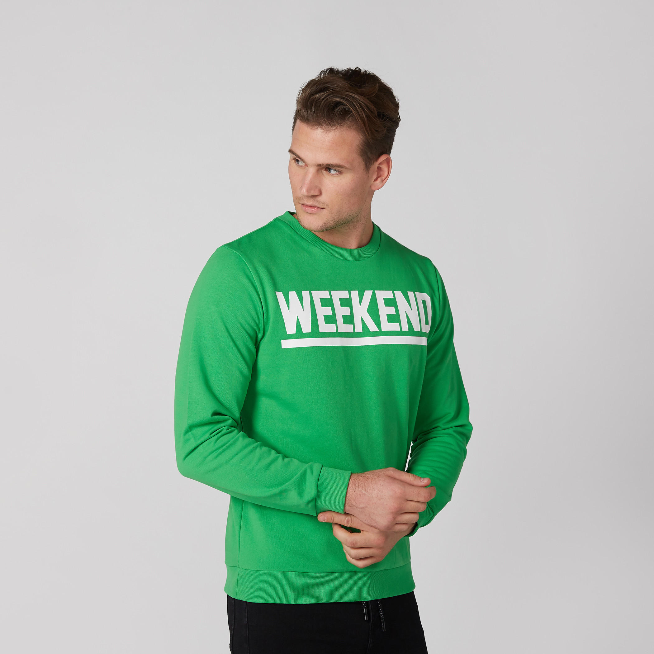 سويت شيرت بياقة مستديرة وأكمام طويلة وطبعات-men-winterwear-hoodiesandsweatshirts-image-2