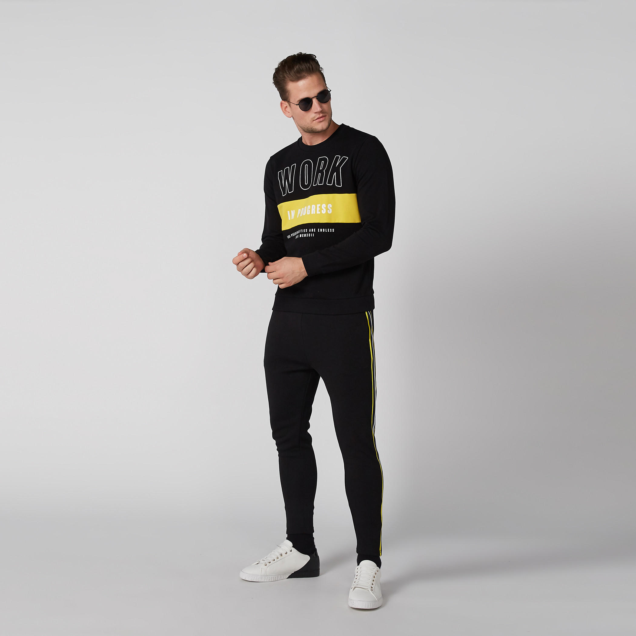 Printed Sweatshirt with Crew Neck and Long Sleeves-men-winterwear-hoodiesandsweatshirts-image-3