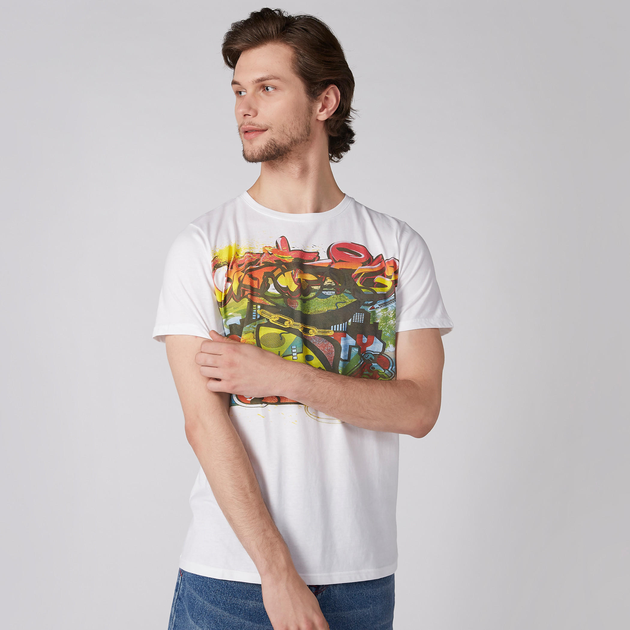تيشيرت بياقة مستديرة بطبعات وأكمام قصيرة-men-clothing-tshirtsandpolos-tshirts-image-3