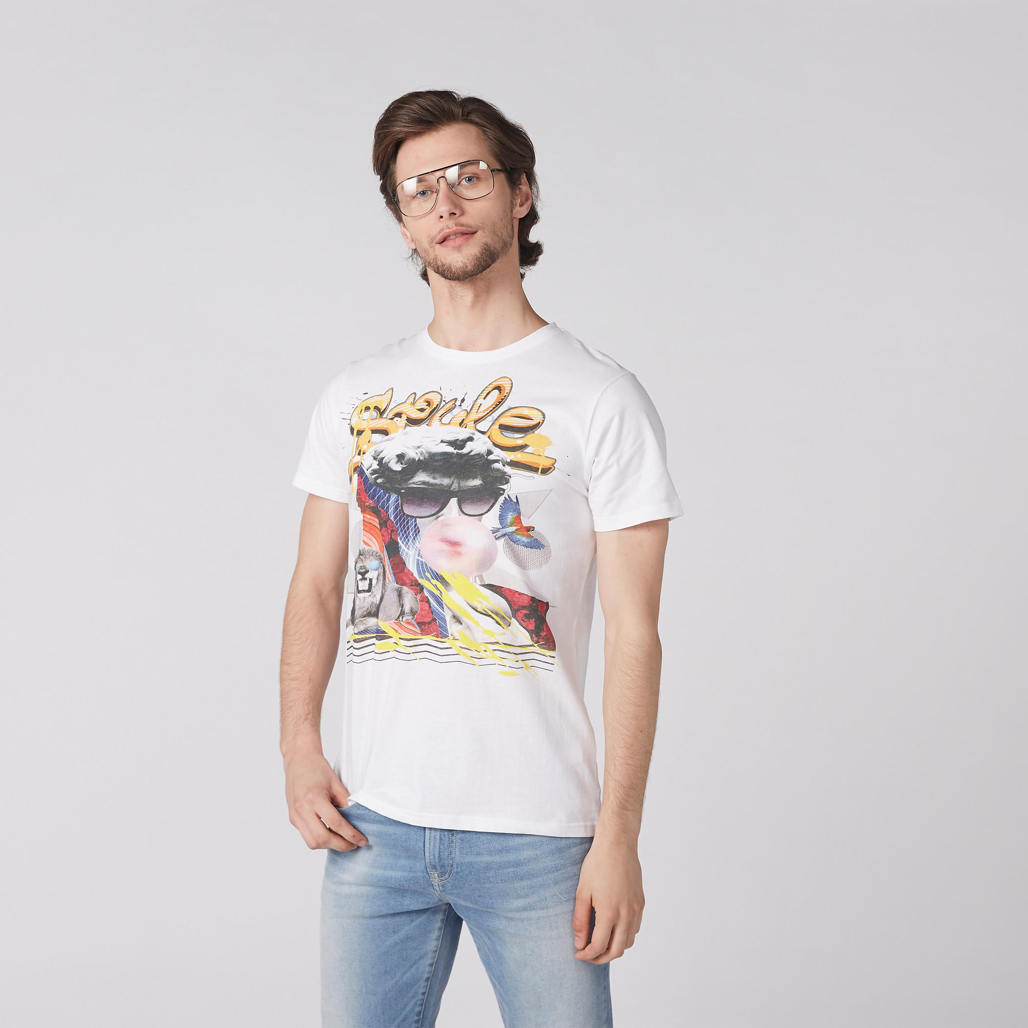 تيشيرت بنقش مطبوع مع ياقة دائرية وأكمام قصيرة-men-clothing-tshirtsandpolos-tshirts-image-1