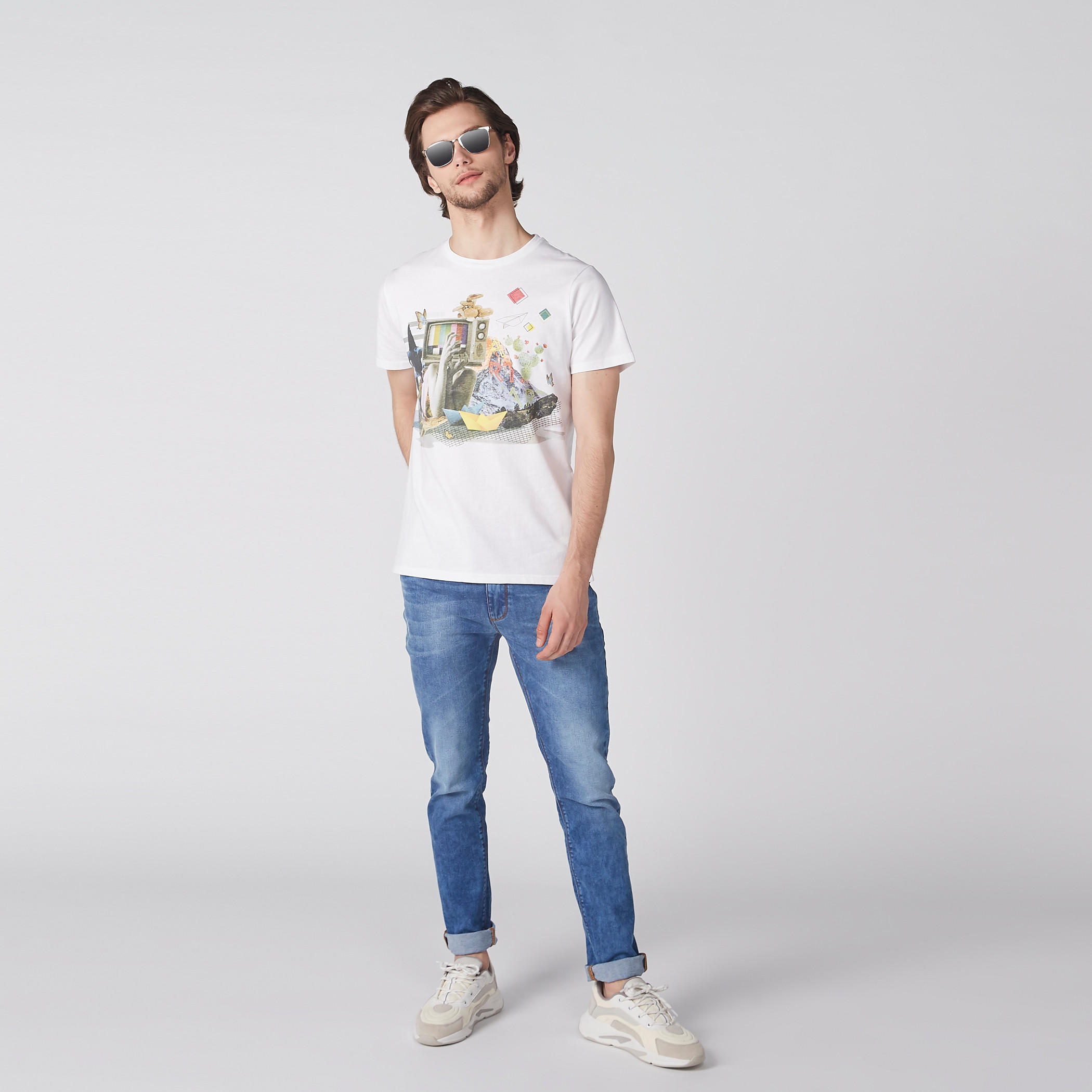 تيشيرت بطبعات بياقة مستديرة وأكمام قصيرة-men-clothing-tshirtsandpolos-tshirts-image-2