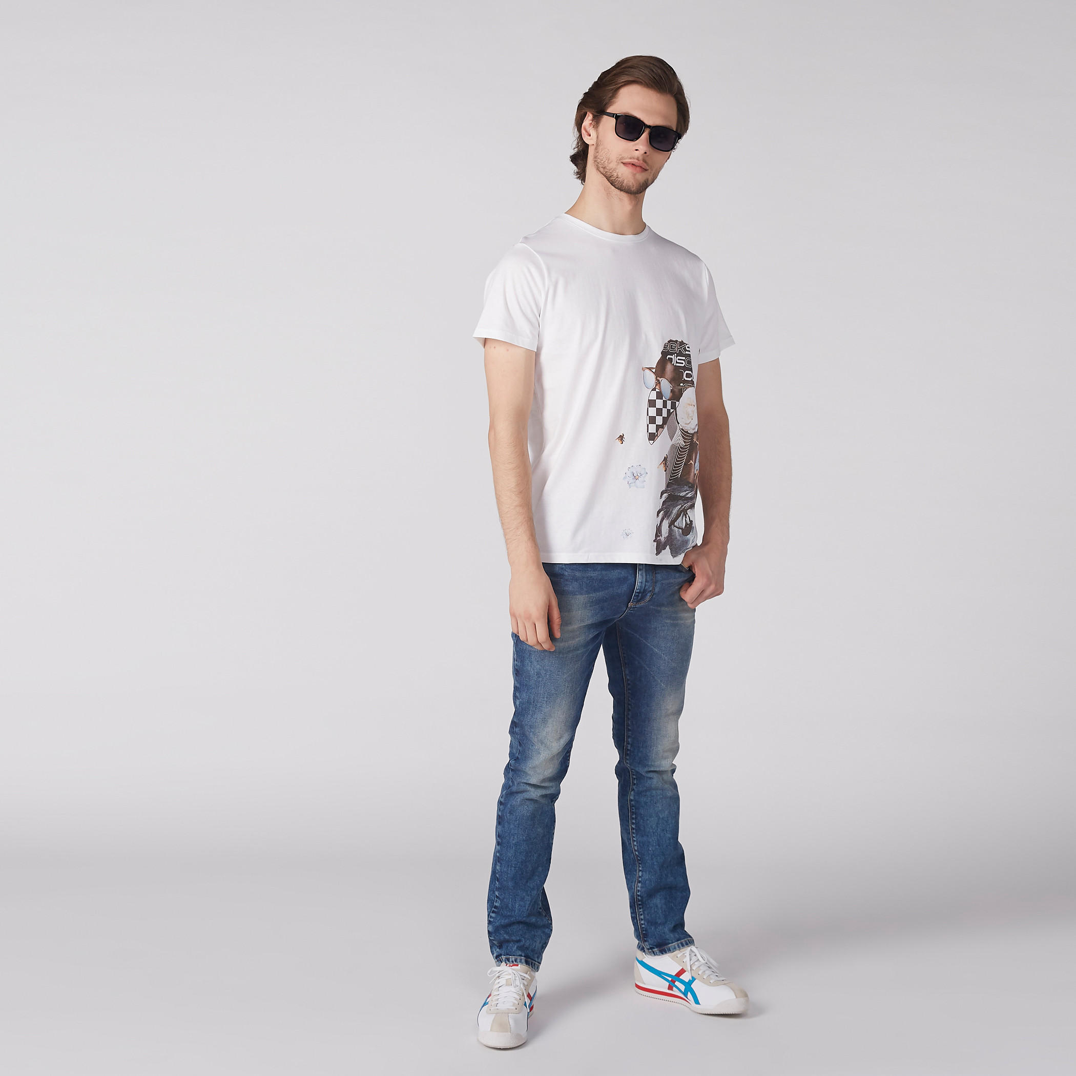 تيشيرت بطبعات بياقة مستديرة وأكمام قصيرة-men-clothing-tshirtsandpolos-tshirts-image-4