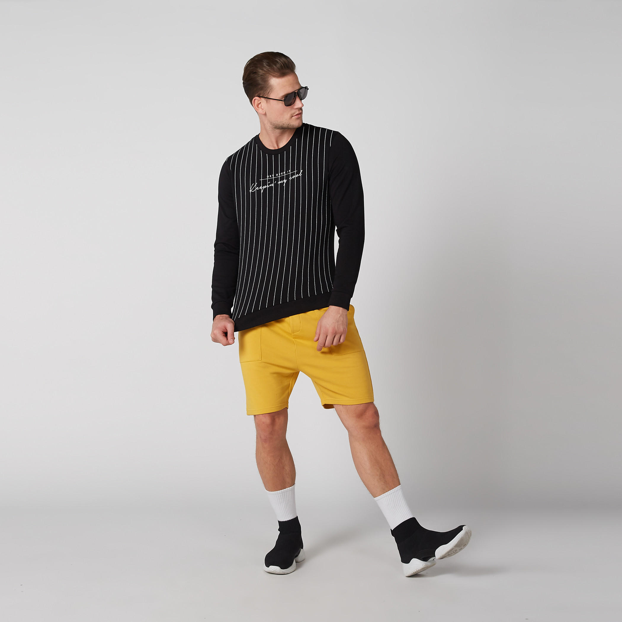 سويت شيرت مقلّم بياقة ضيّقة وأكمام طويلة-men-winterwear-hoodiesandsweatshirts-image-3