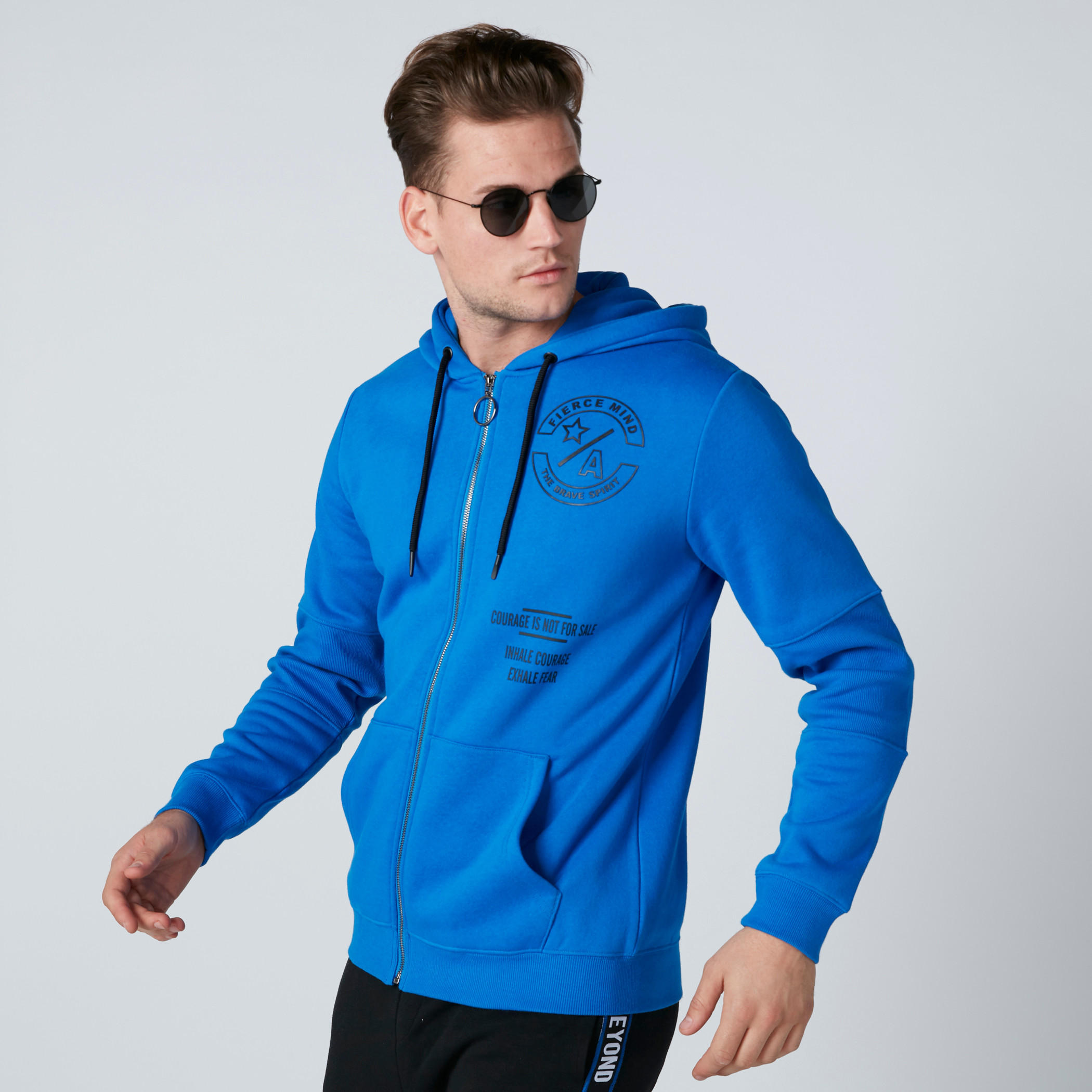 جاكيت بقبعة وجيوب وطبعات-men-clothing-jacketsandblazers-jackets-image-5