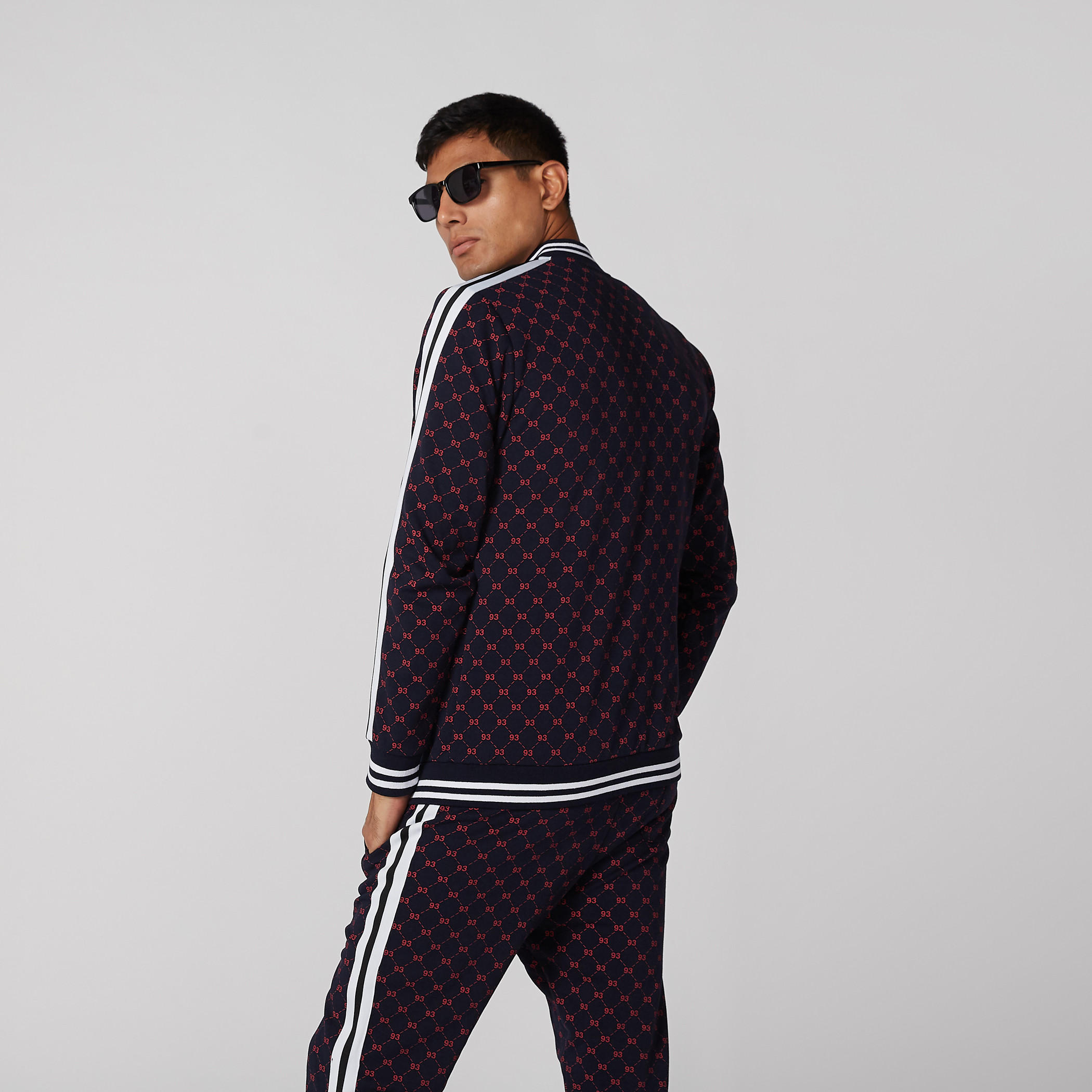 جاكيت بومبر بطبعات وأكمام طويلة-men-clothing-jacketsandblazers-jackets-image-2