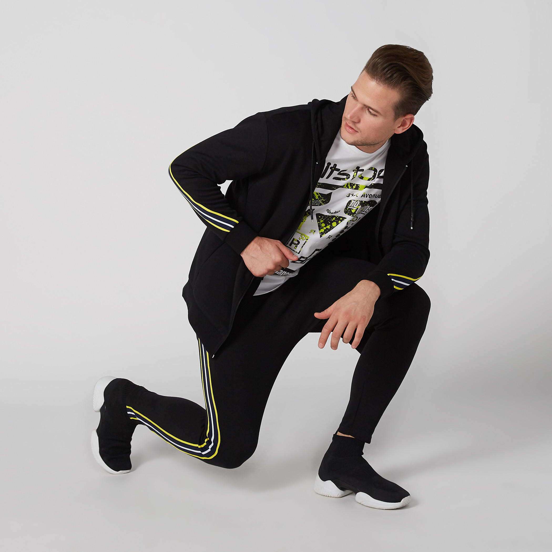 بنطال برباط وجيوب-men-clothing-bottoms-joggers-image-1