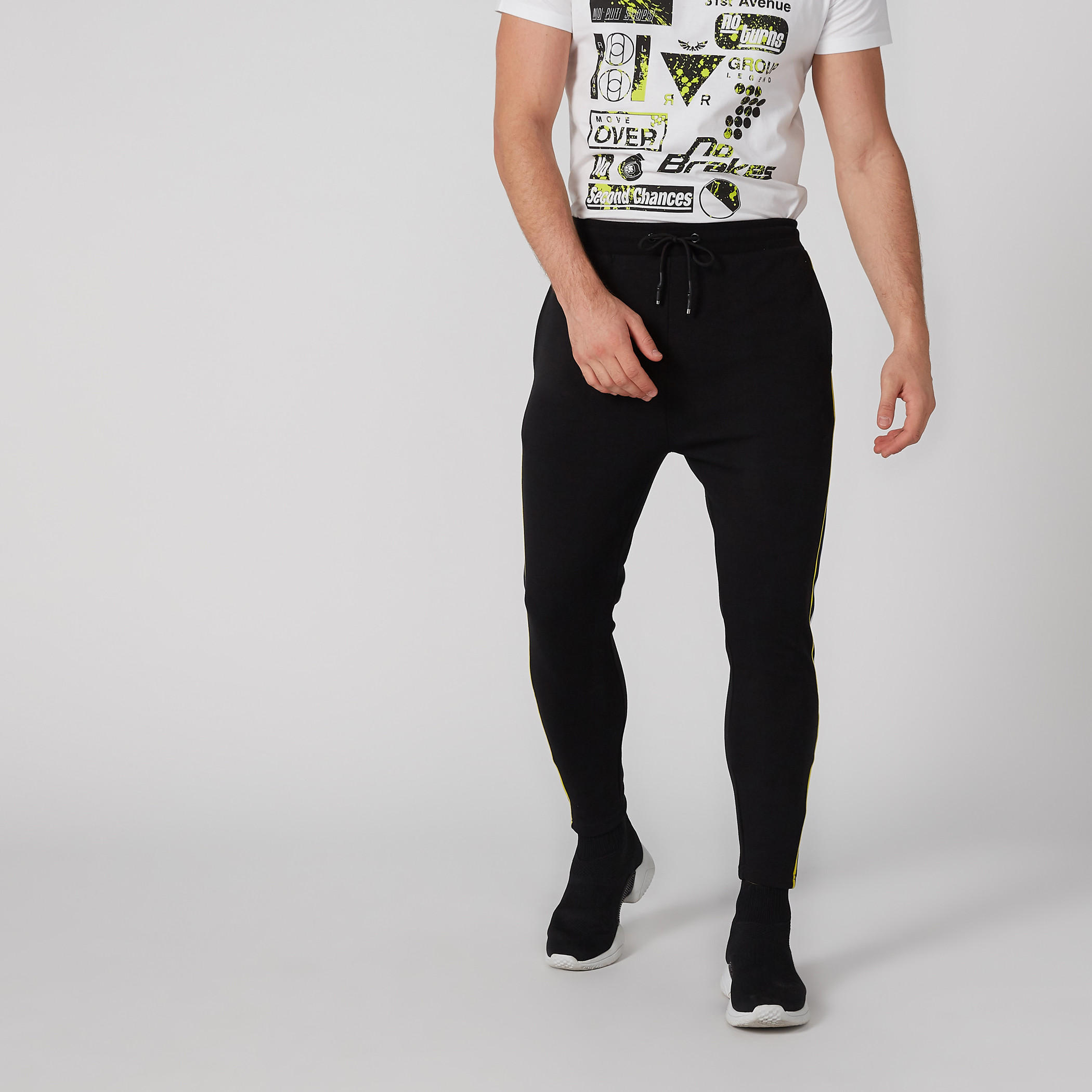 بنطال برباط وجيوب-men-clothing-bottoms-joggers-image-3