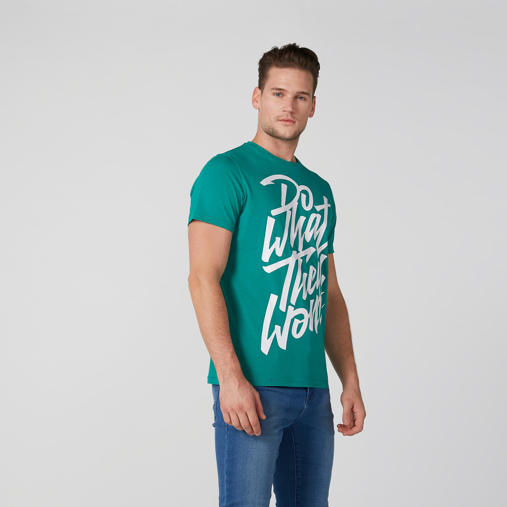 تيشيرت بأكمام قصيرة وطبعات نصيّة-men-clothing-tshirtsandpolos-tshirts-image-1