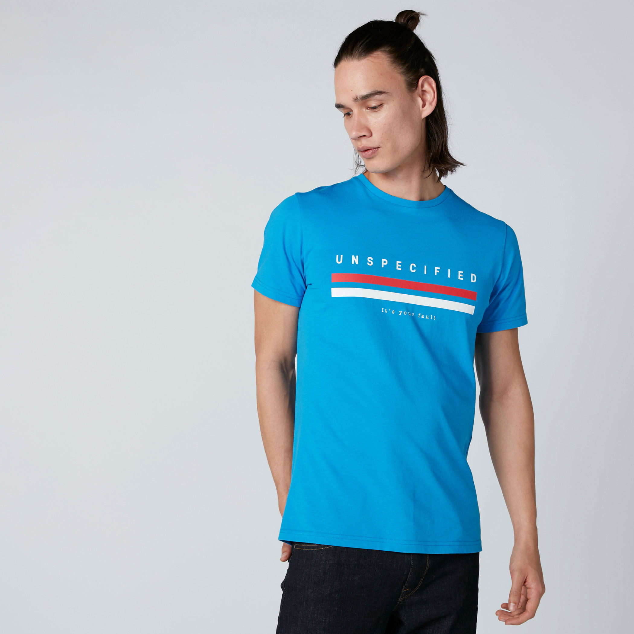 تيشيرت بياقة ضيقة وطبعات-men-clothing-tshirtsandpolos-tshirts-image-4