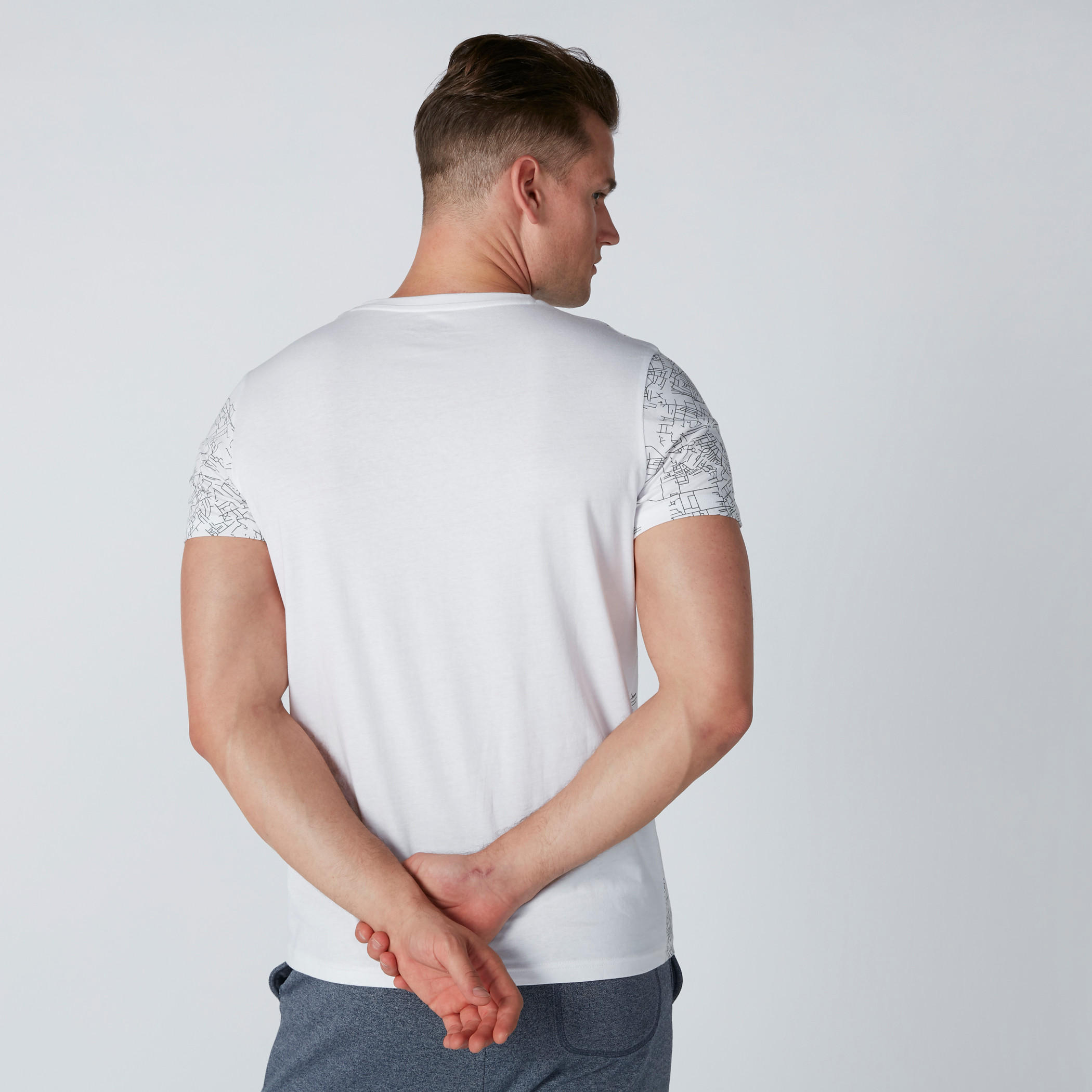 تيشيرت بأكمام قصيرة وطبعات-men-clothing-tshirtsandpolos-tshirts-image-3