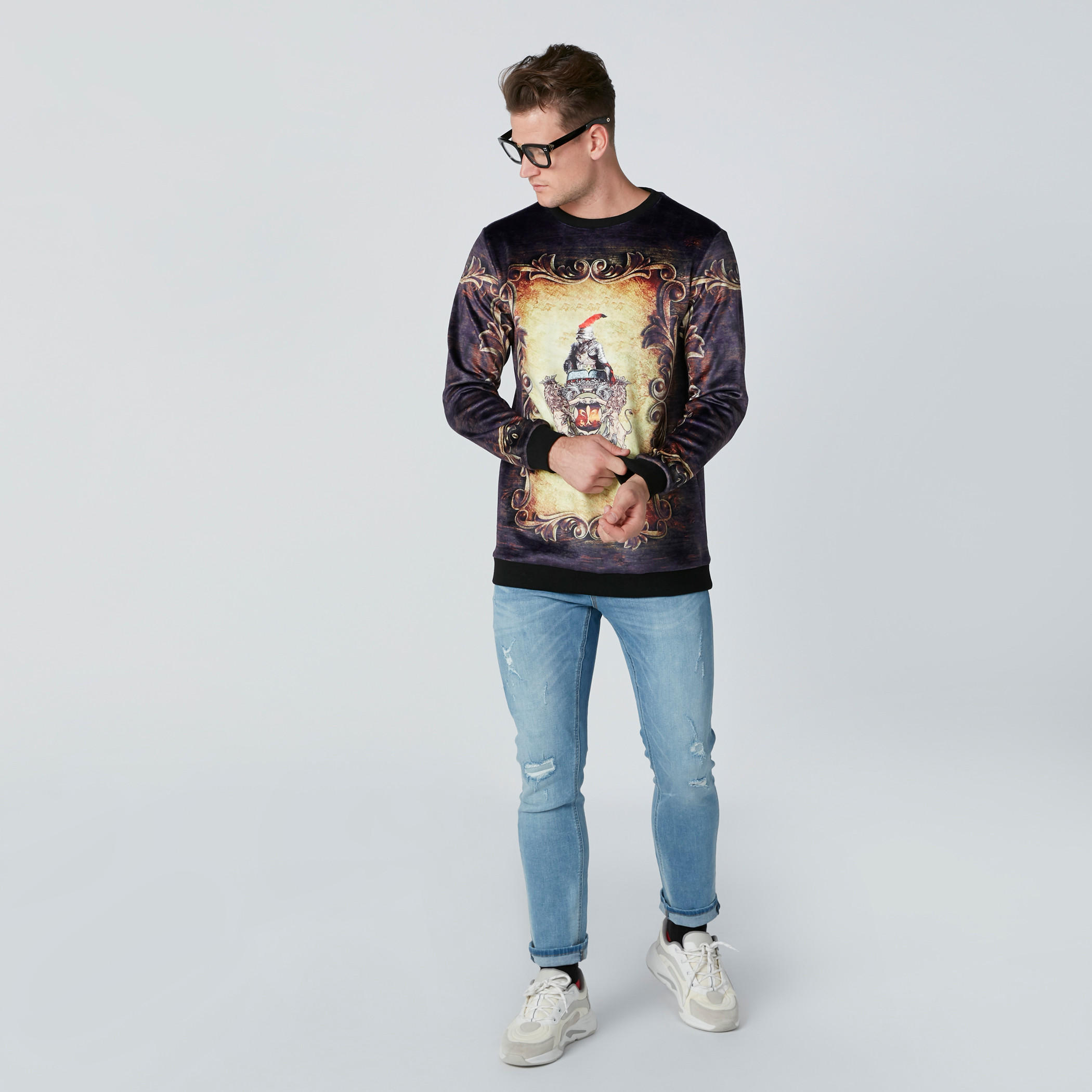سويت شيرت بطبعات بياقة مستديرة وأكمام طويلة-men-winterwear-hoodiesandsweatshirts-image-3