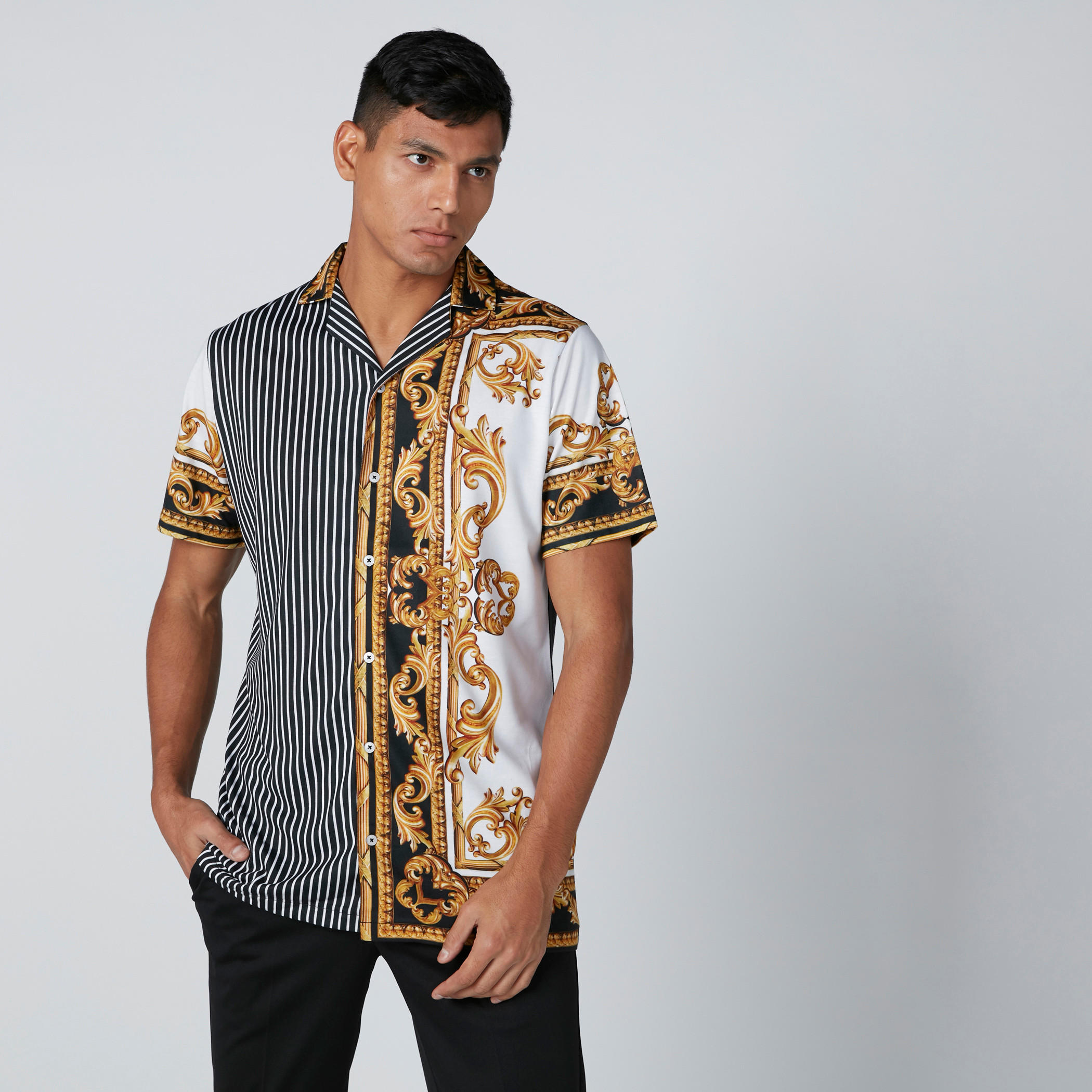 قميص بطبعات وأزرار وأكمام قصيرة-men-clothing-shirts-image-1