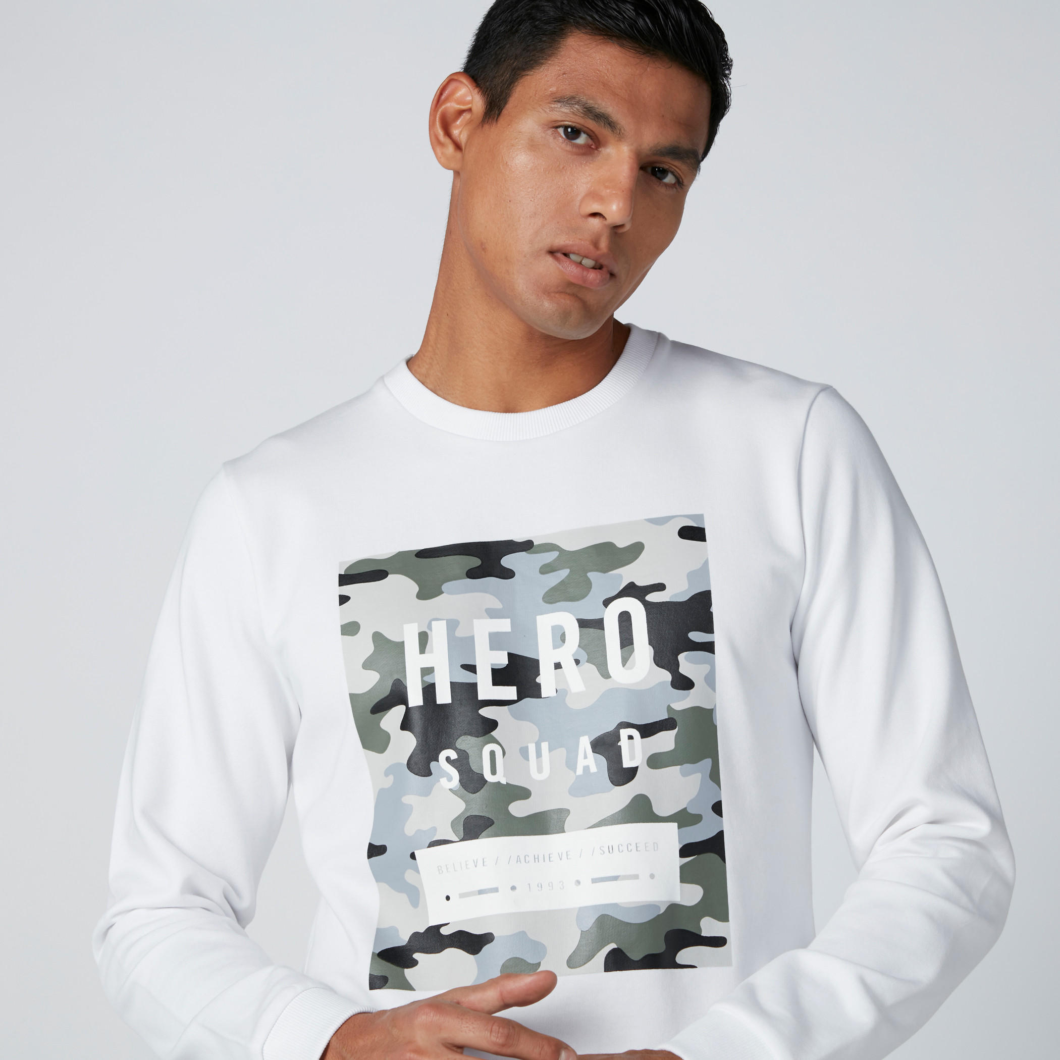 Printed Sweatshirt with Long Sleeves-men-winterwear-hoodiesandsweatshirts-image-4