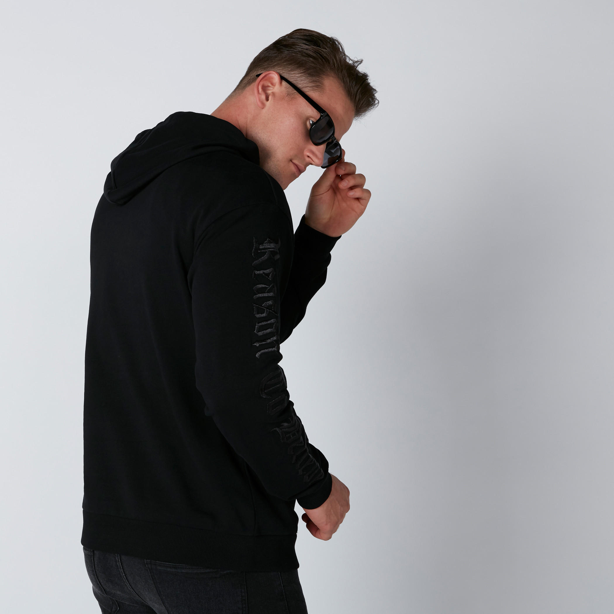 Embroidered Sweatshirt in Regular Fit with Kangaroo Pockets-men-winterwear-hoodiesandsweatshirts-image-3